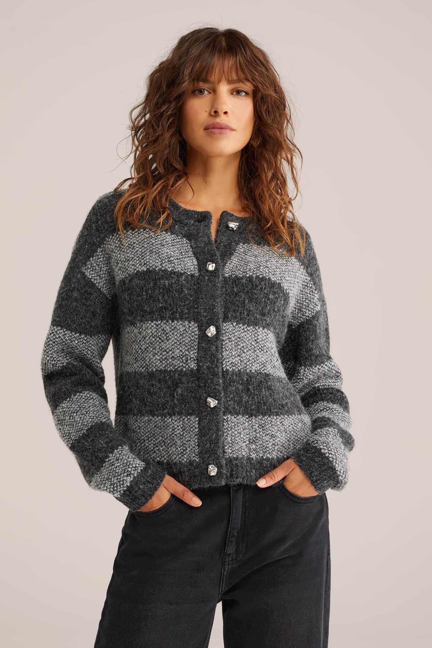 KNITTED CARDIGAN DARK GREY 2