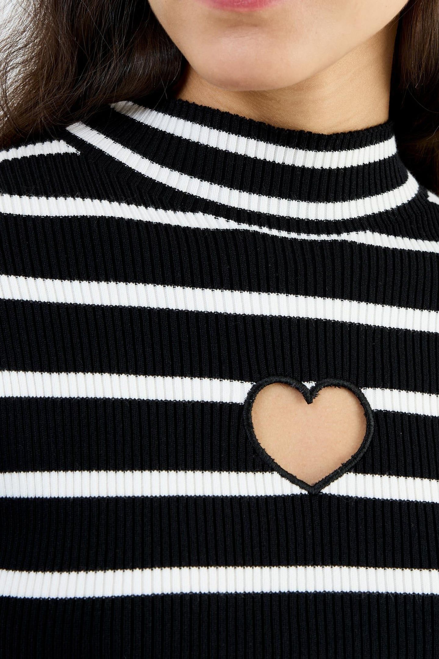 MELROSE LS HEART CUT OUT JUMPE BLACK/PORCELAIN CREA 4