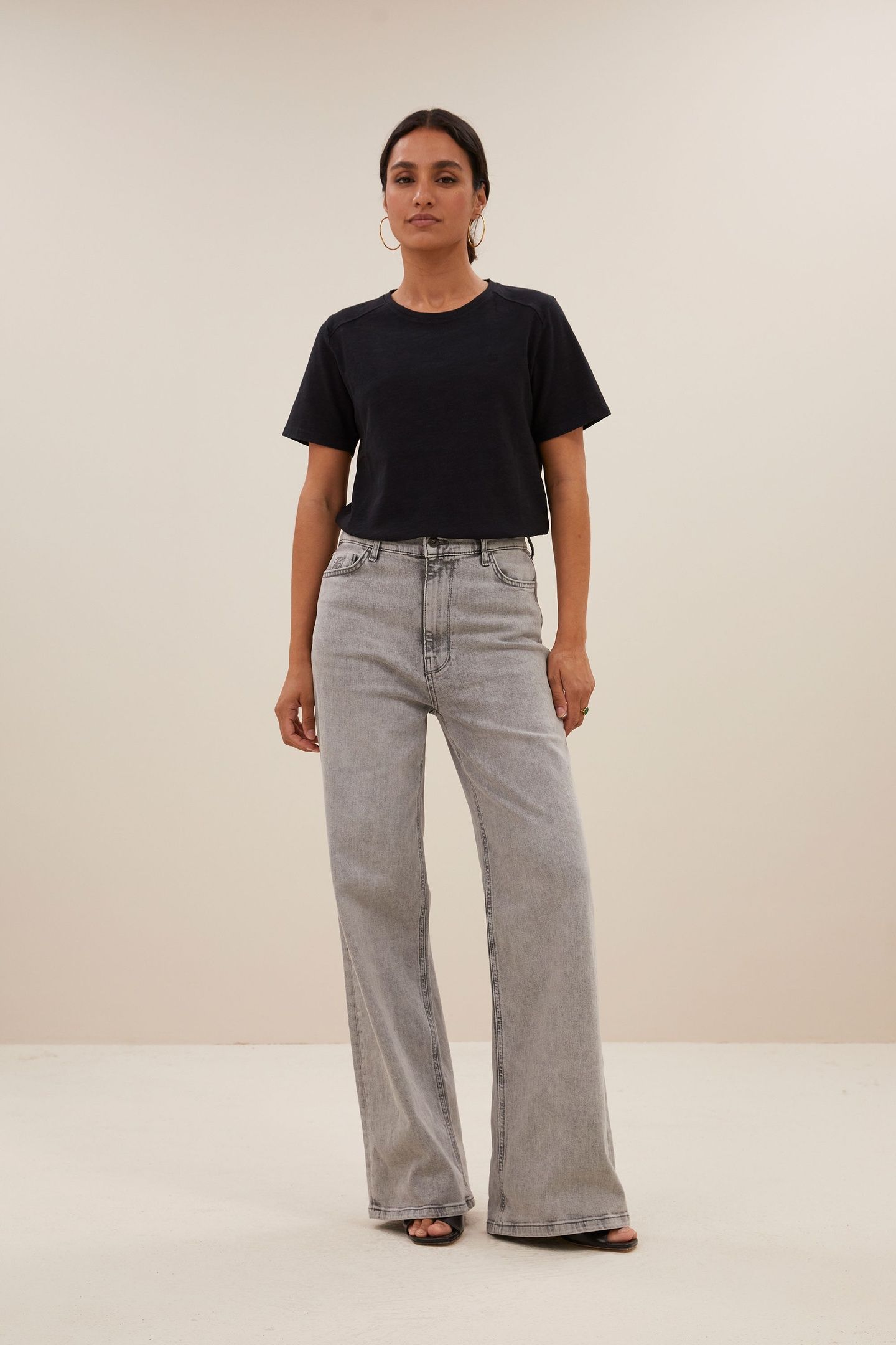 HOLY LOGO TOP JET BLACK 1