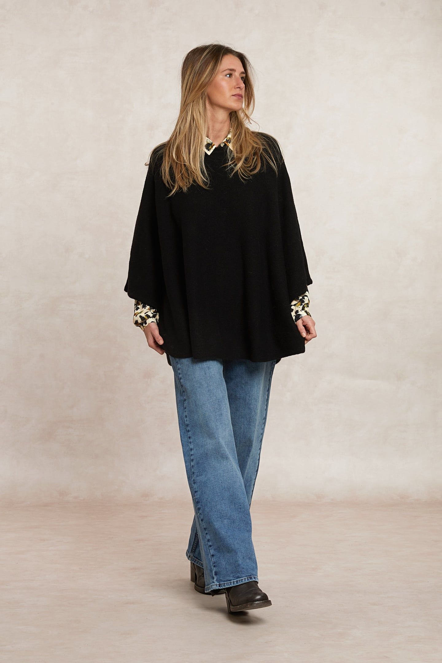 COTTON-WOOL CREW NECK PONCHO BLACK 1