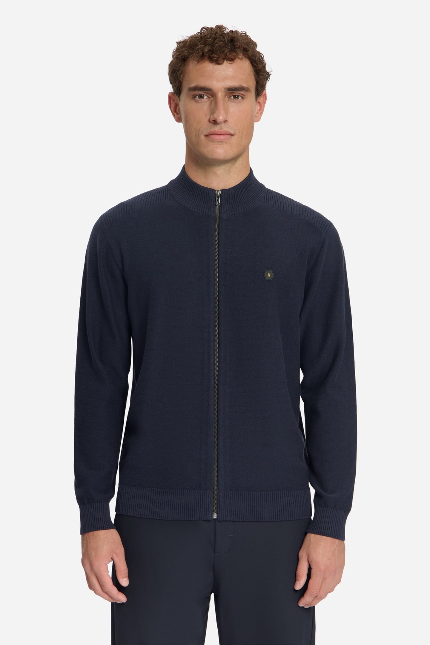PULLOVER FULL ZIP SHOULDER DETAIL DARK NIGHT 3