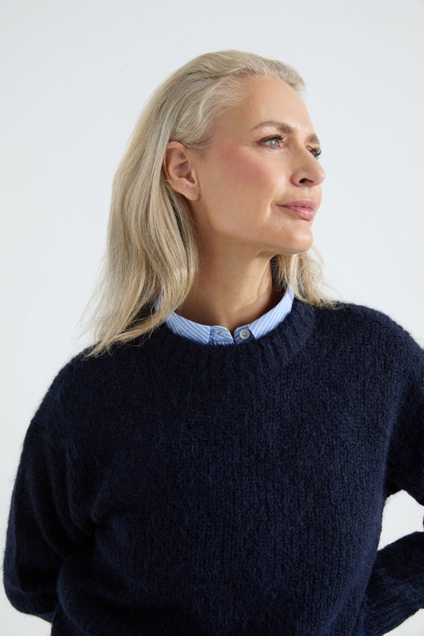ANIEK SWEATER NAVY 4