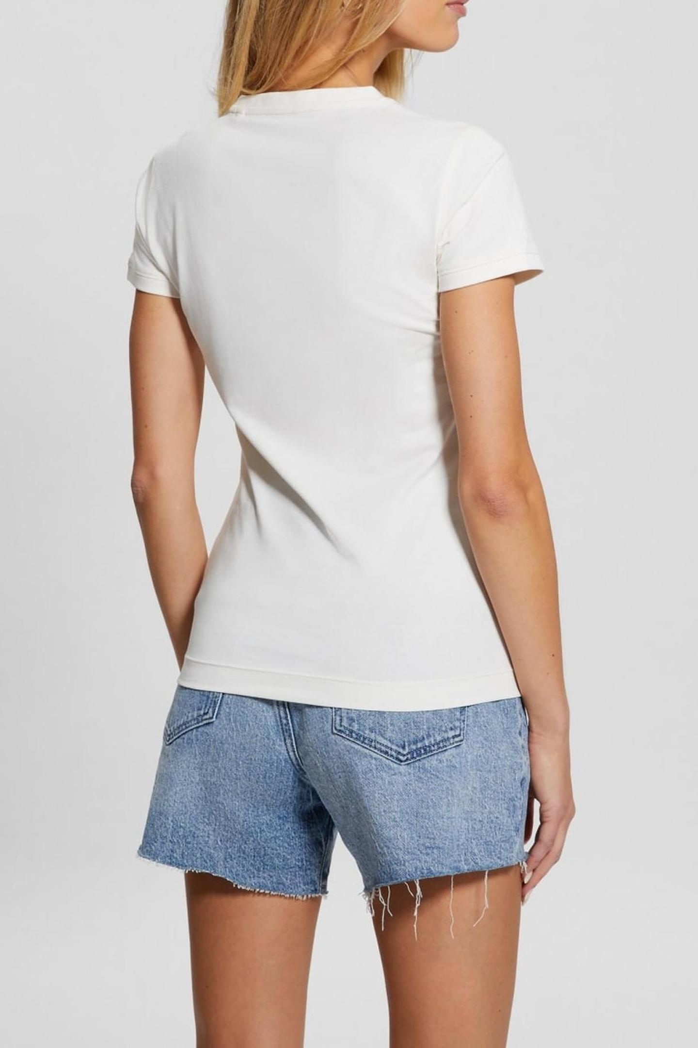 SS CN TRIANGLE LEO T CREAM WHITE 7