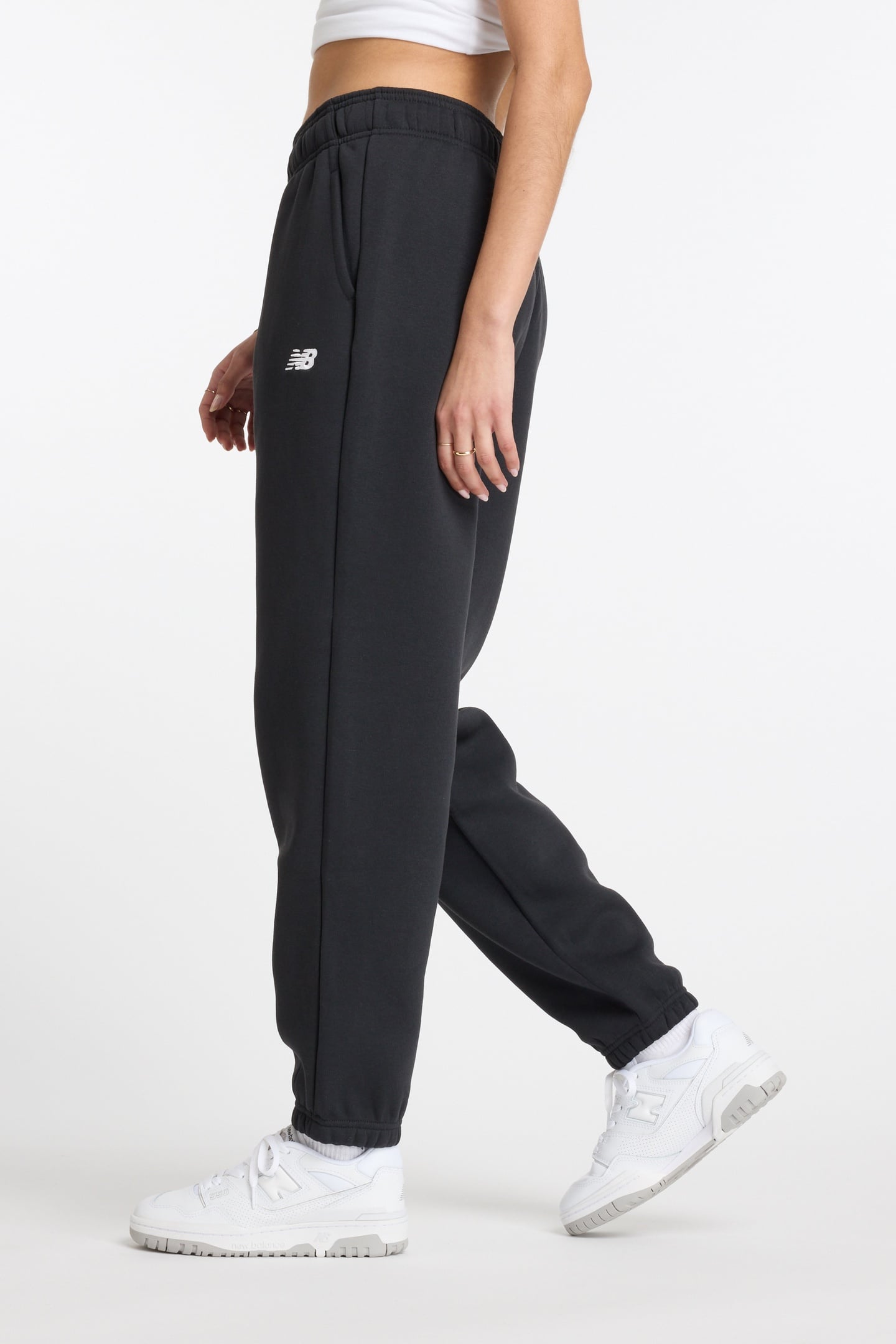 SPORT ESSENTIALS FLEECE JOGGER BLACK 4