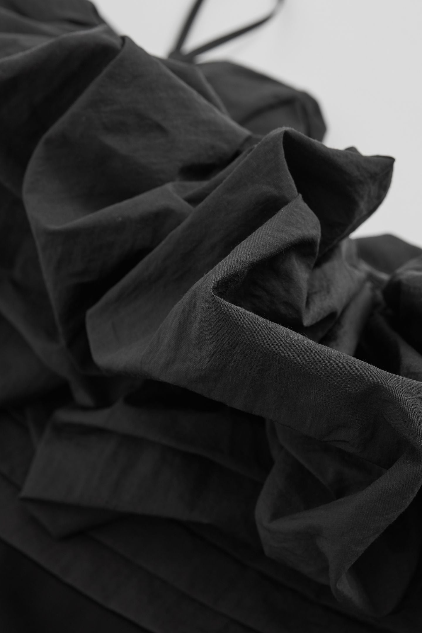 SCULPTURAL BANDEAU MIDI DRESS BLACK 4
