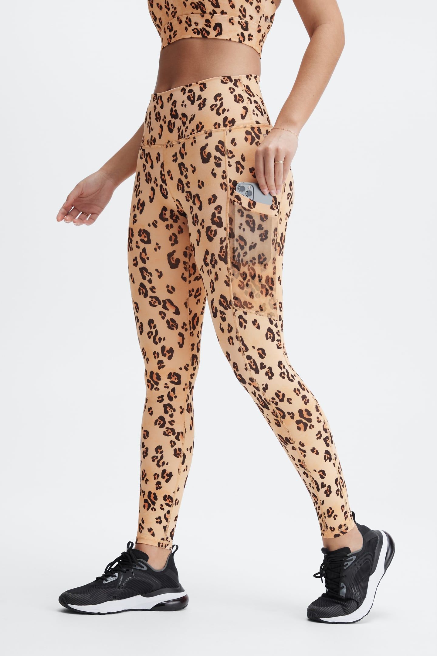 ON-THE-GO HIGH-WAISTED LEGGING DESERT LEOPARD 1