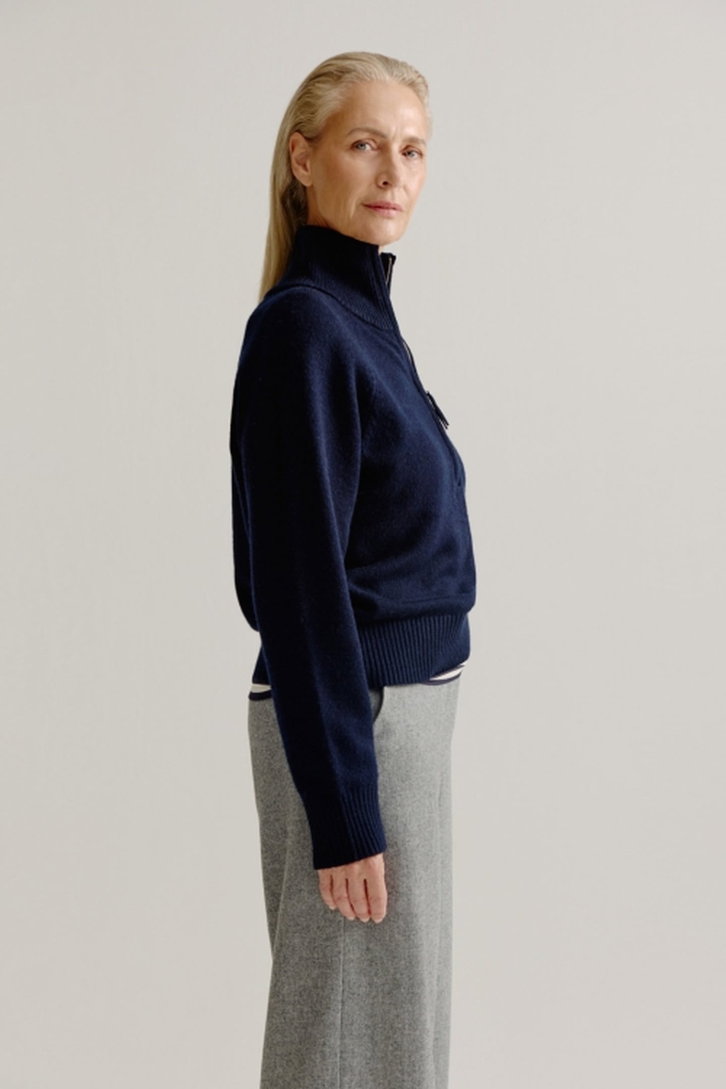LINDE SWEATER NAVY 4