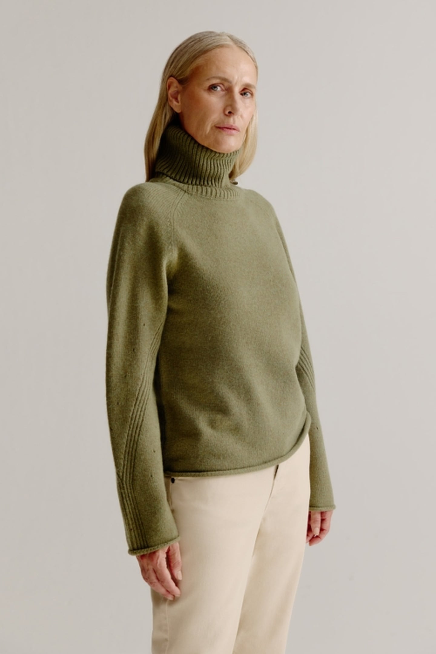 LOENA SWEATER MOSS GREEN 1