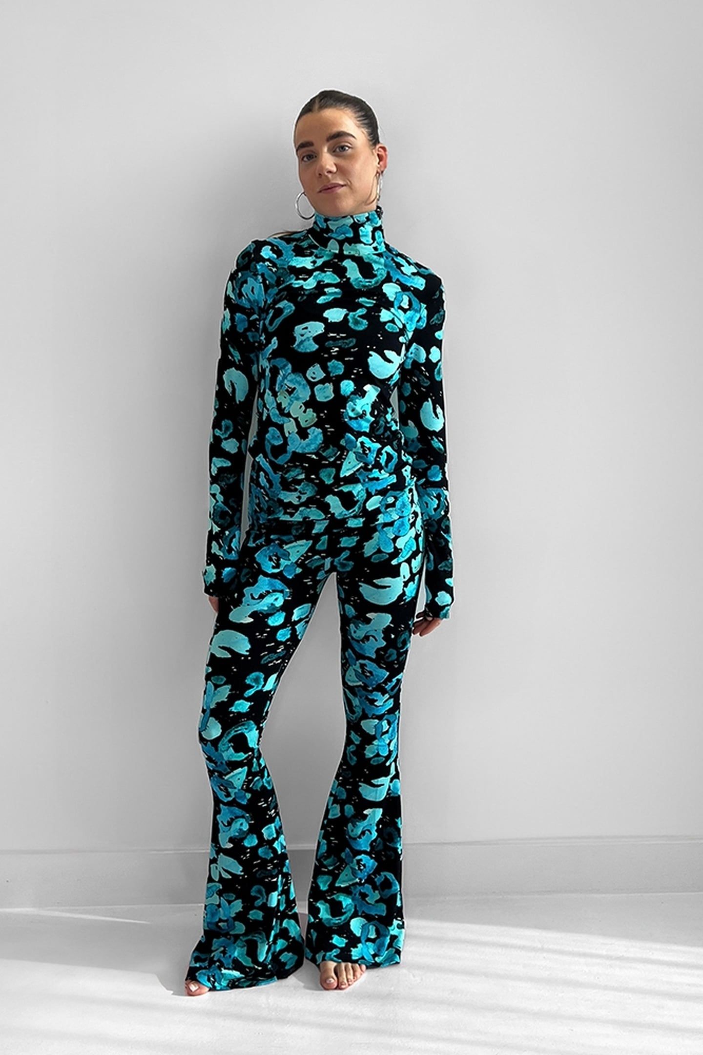 BENTE PULLI BLUE 2