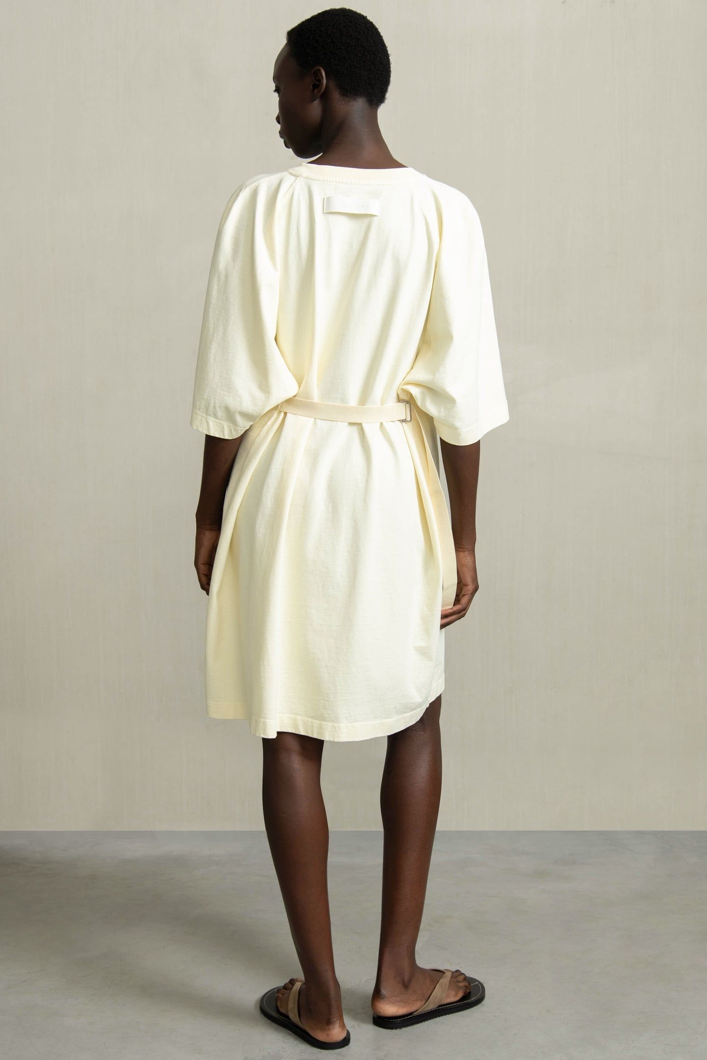 VESTA LIGHT YELLOW 2