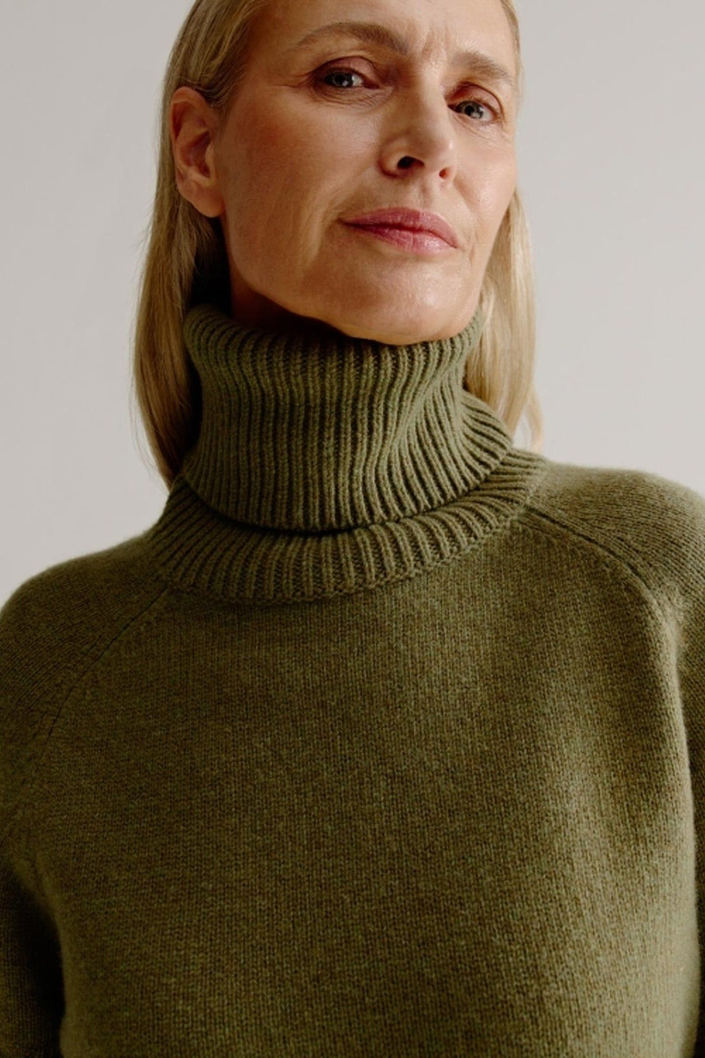 LOENA SWEATER MOSS GREEN 5
