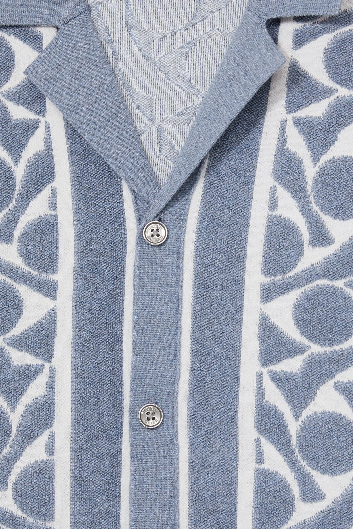 SS CUBAN BUTTON THORUGH GEO TOWELLING SHIRT SOFT BLUE/WHITE 7
