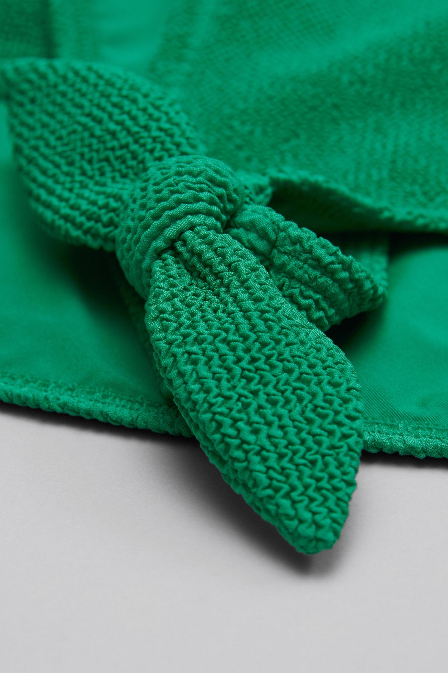 DORA BRIEF GREEN 2
