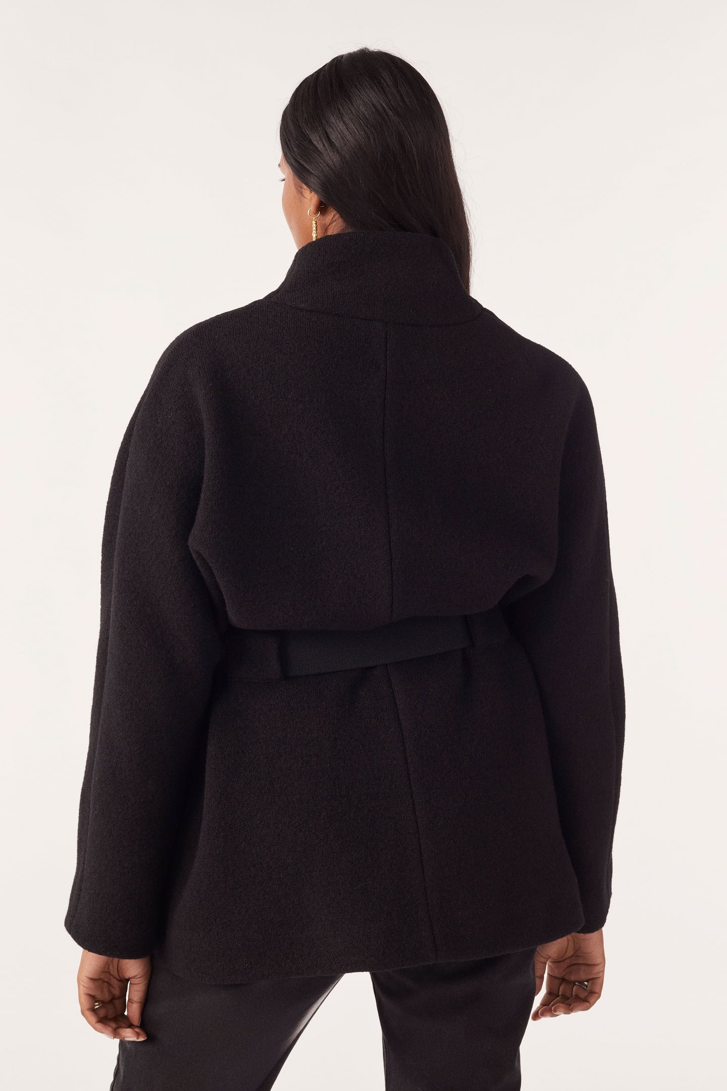 SHORT COAT BLACK 2