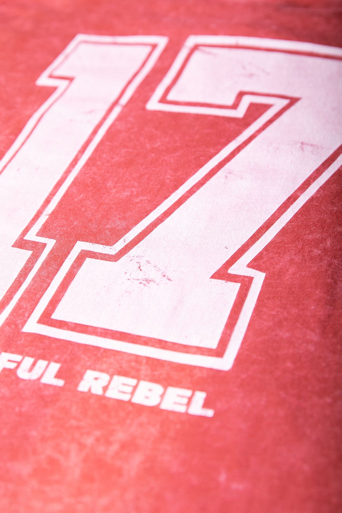 LOGO BLOCK ACID WASH LOOSEFIT TEE RACING RED 4