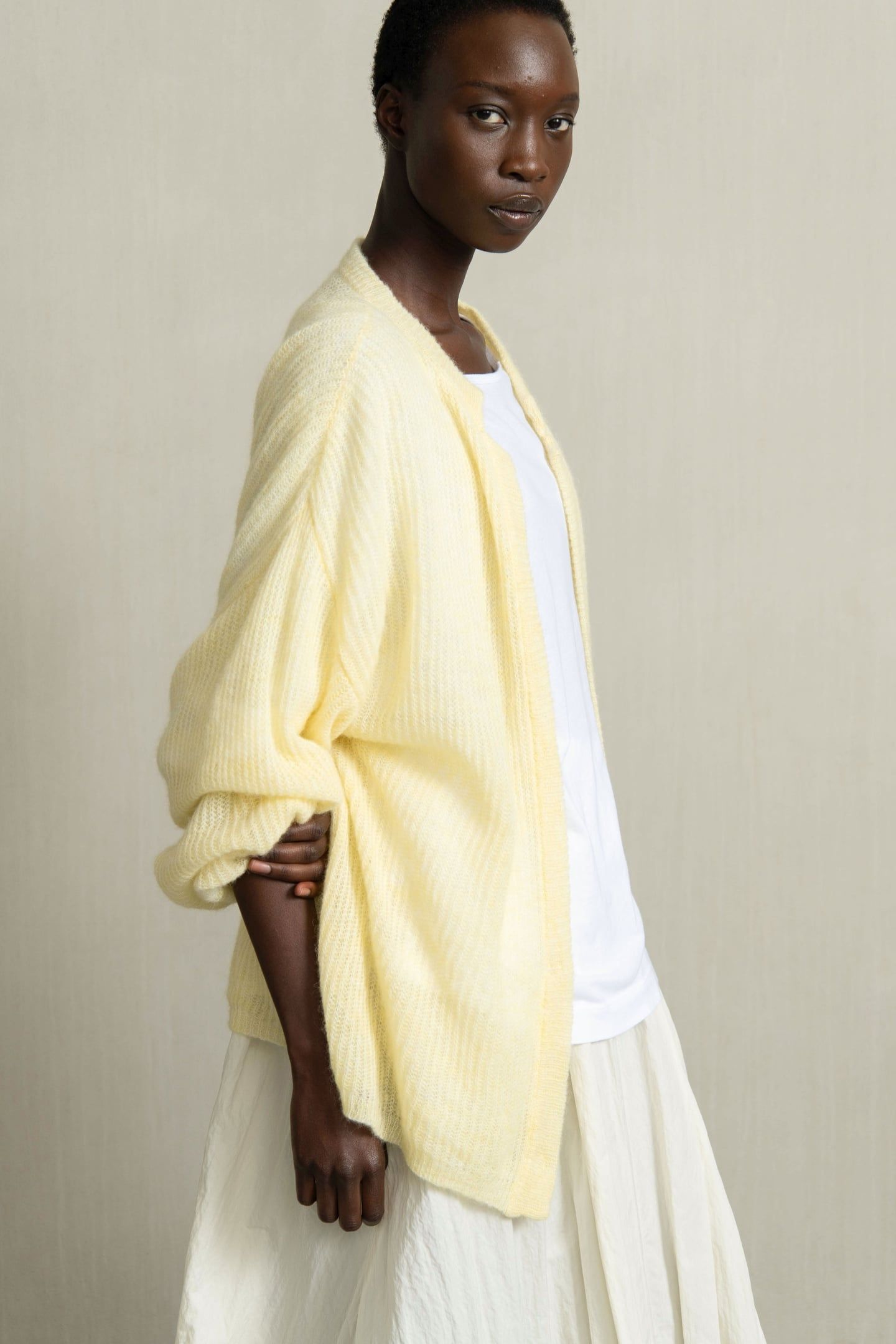 AMAEVE LIGHT YELLOW 3