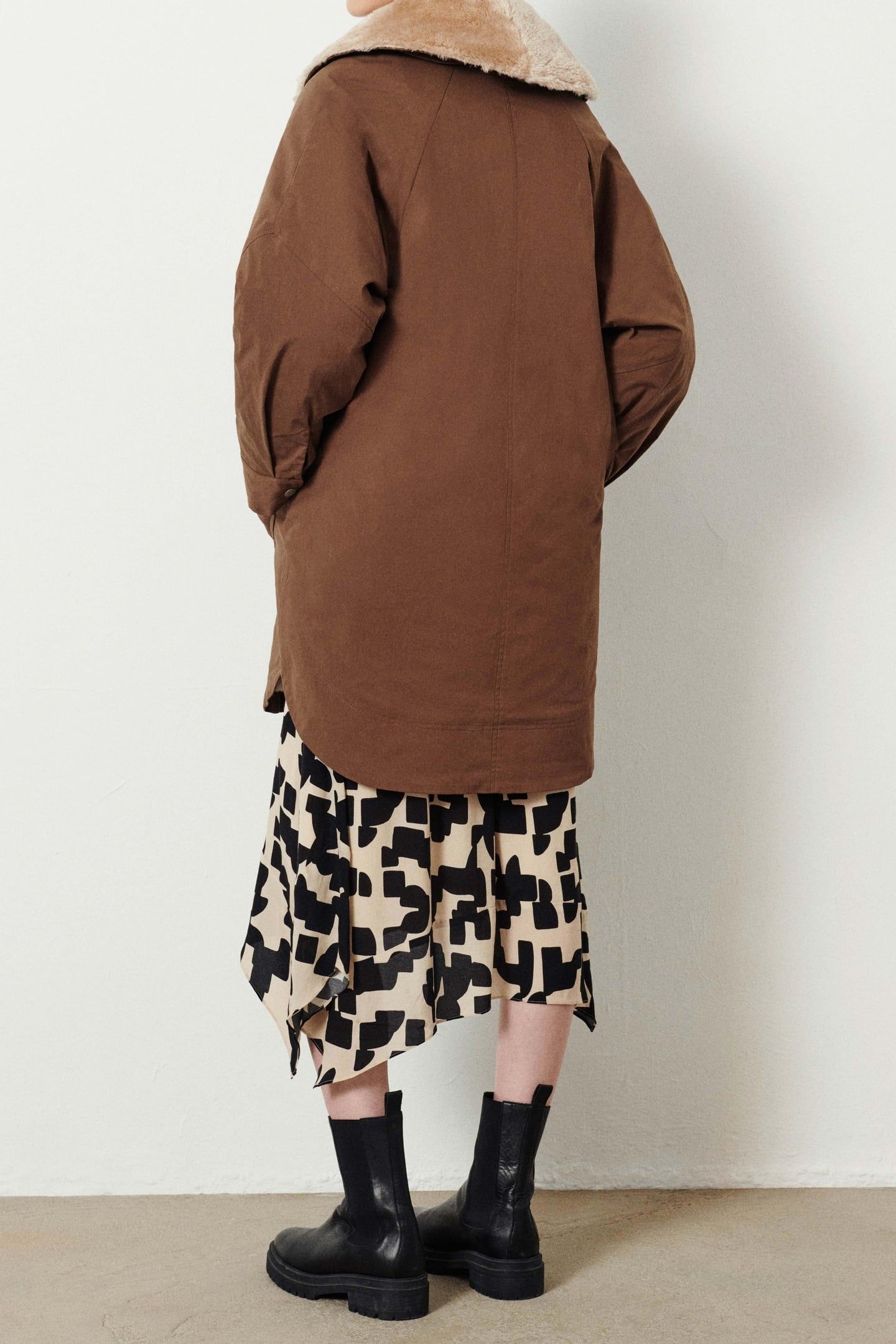 KNEE-LENGTH COAT KAKI 2