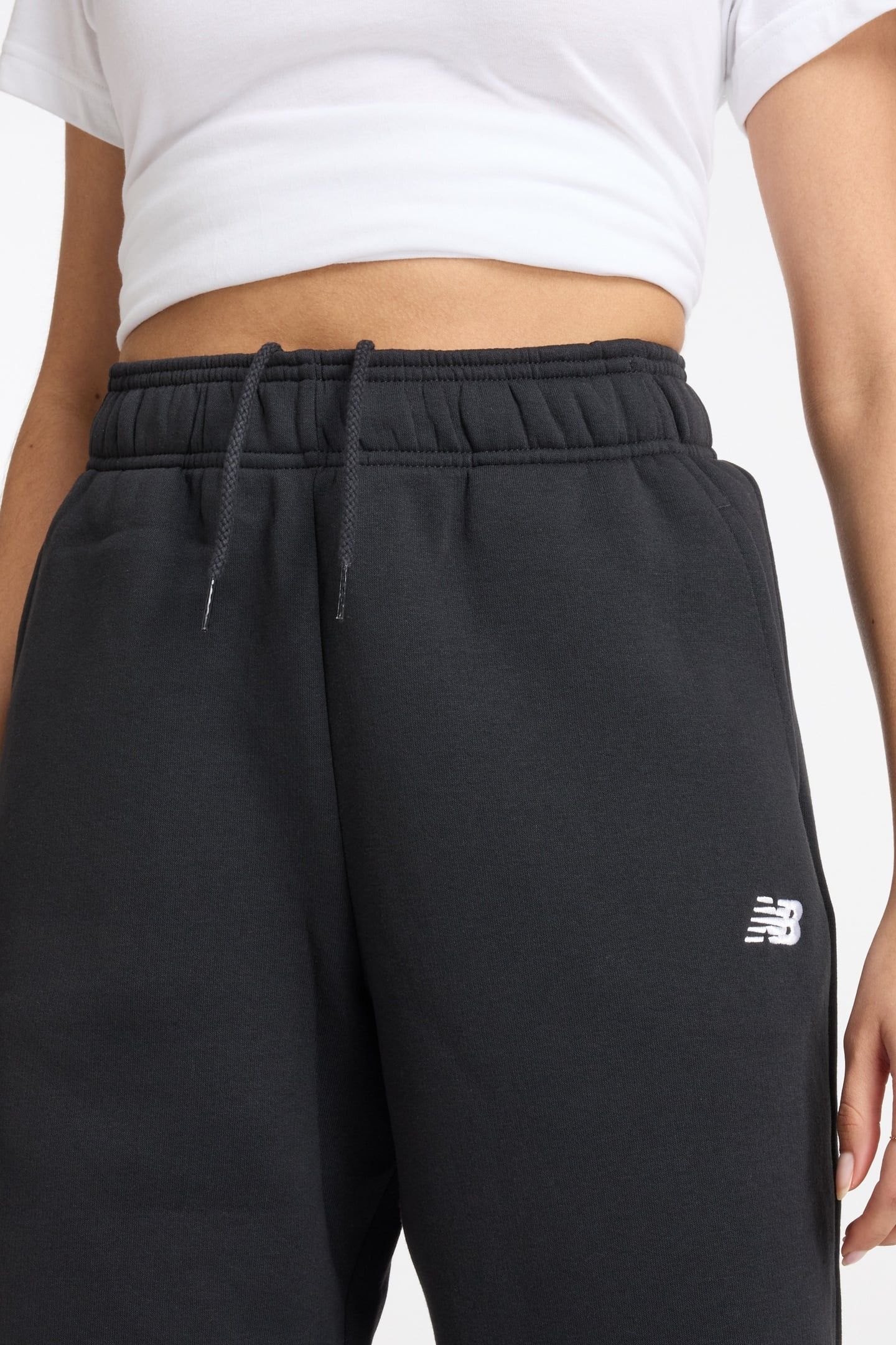 SPORT ESSENTIALS FLEECE JOGGER BLACK 6