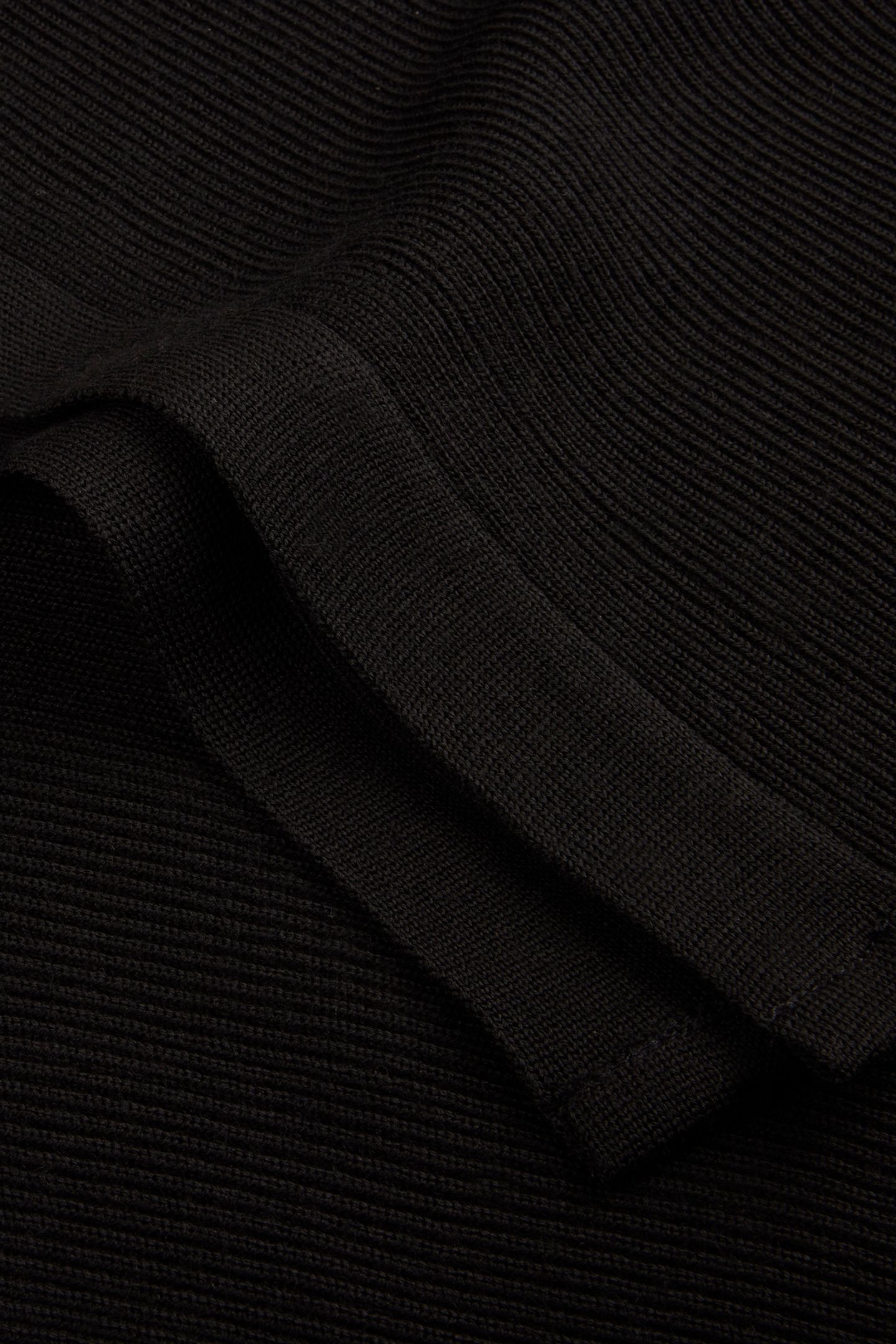 EMERY, PONCHO BLACK 3