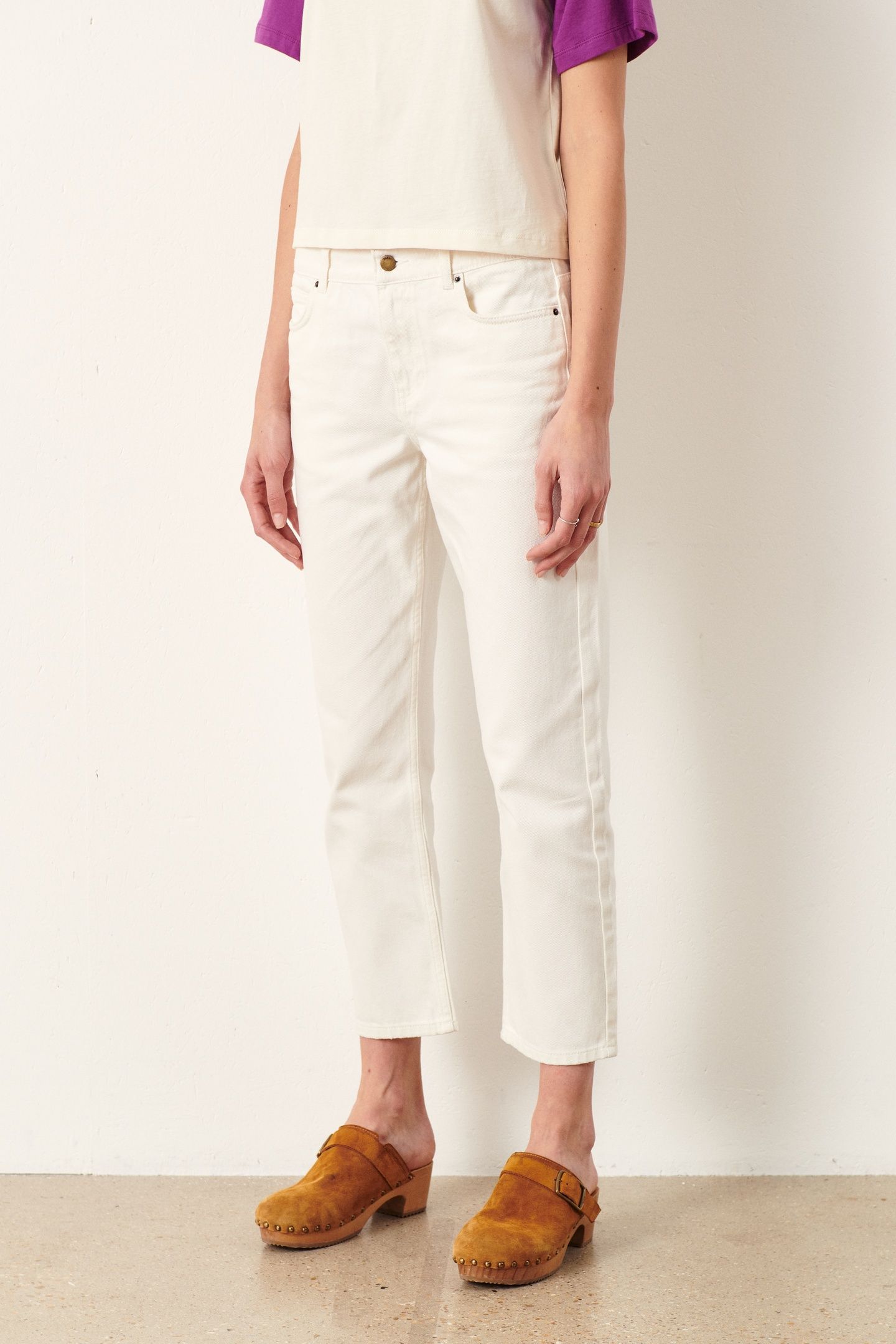 STRAIGHT OFFWHITE 4