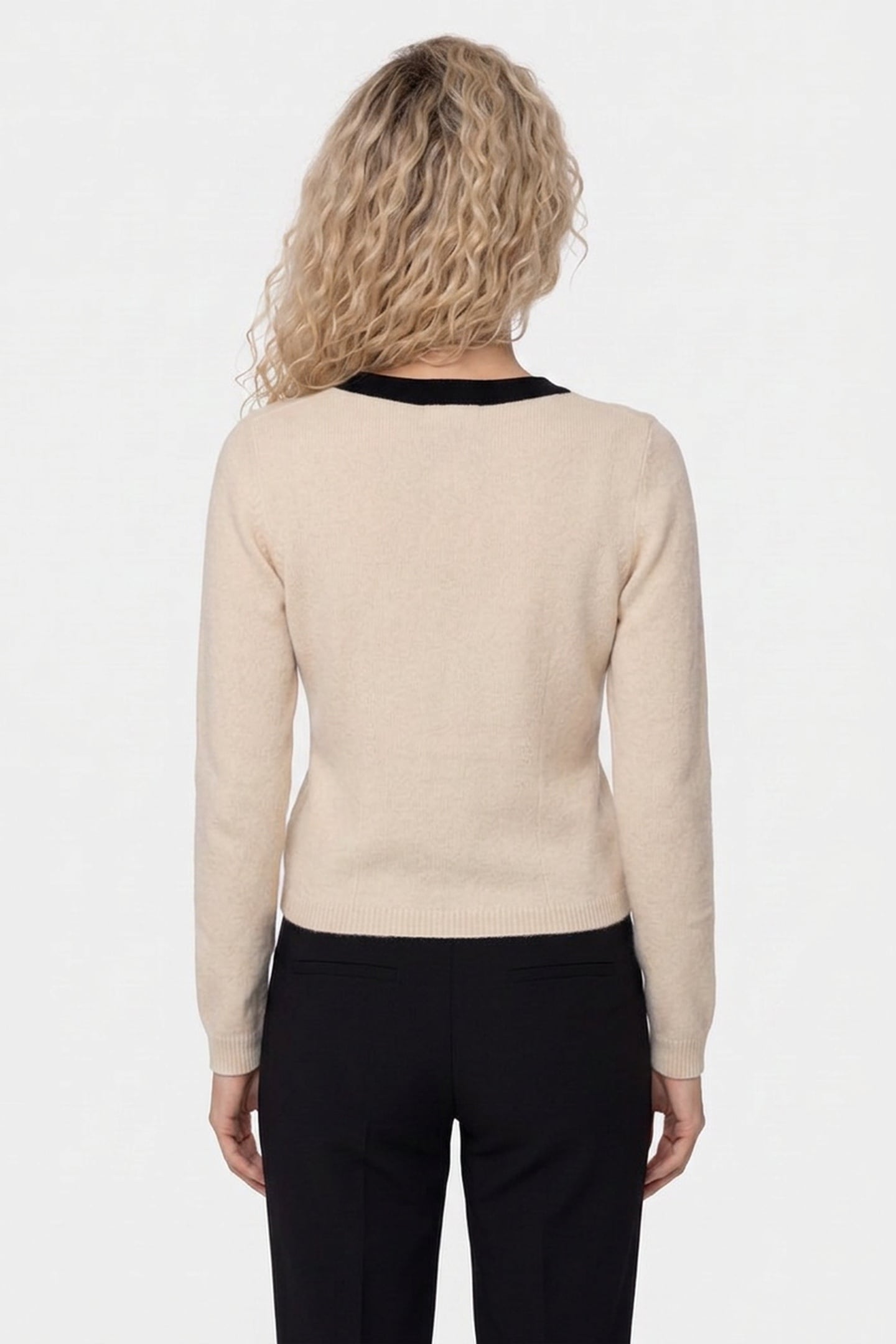 KNITTED JACKET WHITE 2