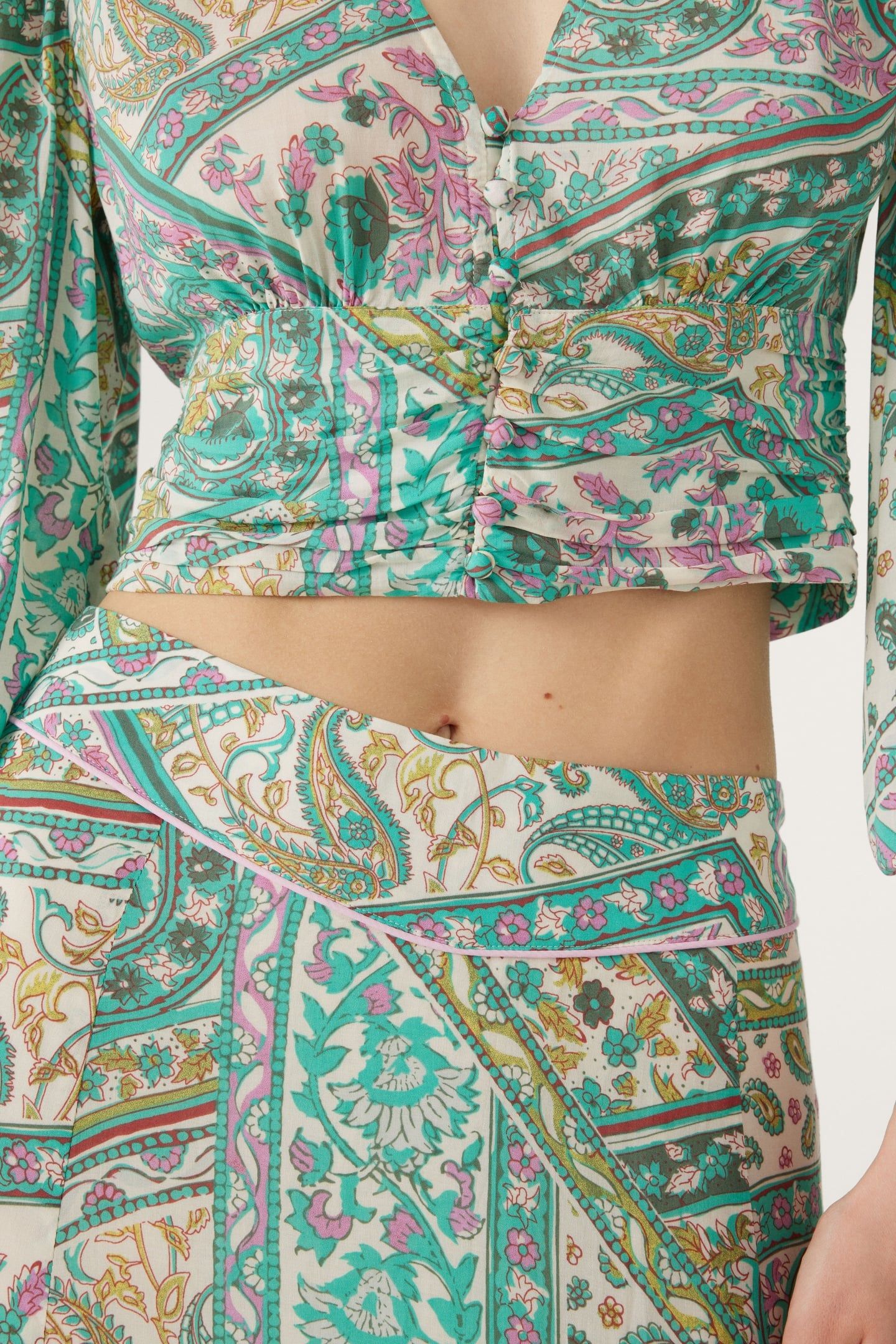 LONG SLEEVES TOP VERT 6