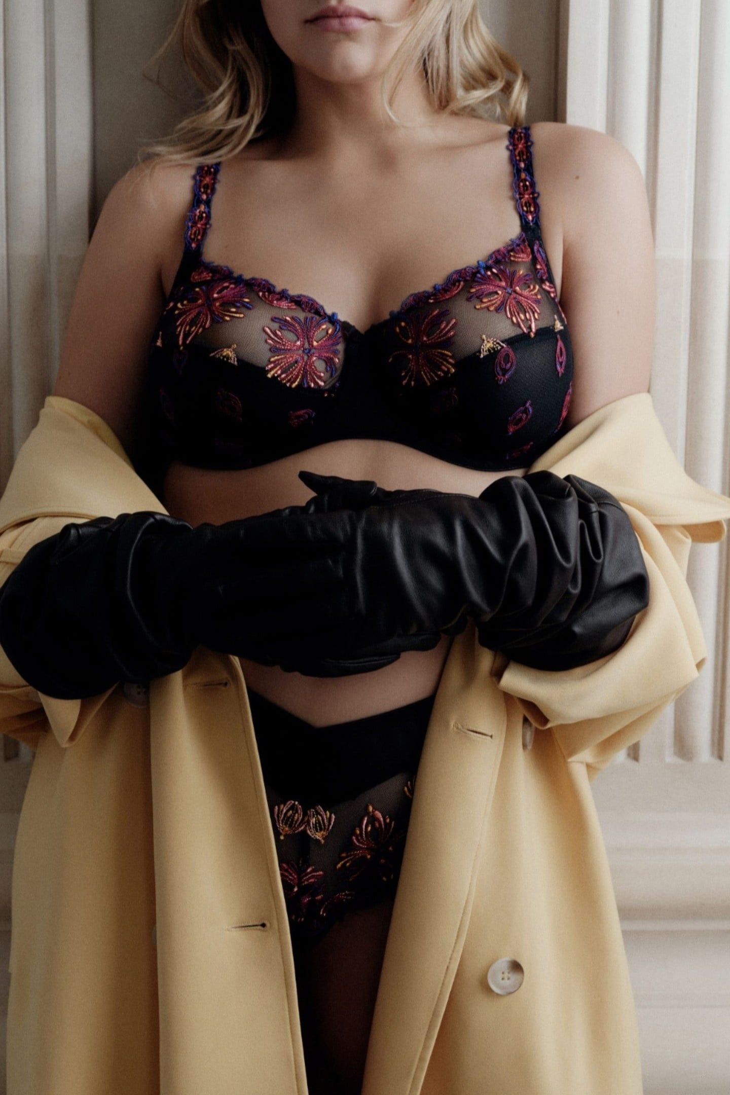CO BRA UNDERW. VERY COVERING BLACK JEWELS 3