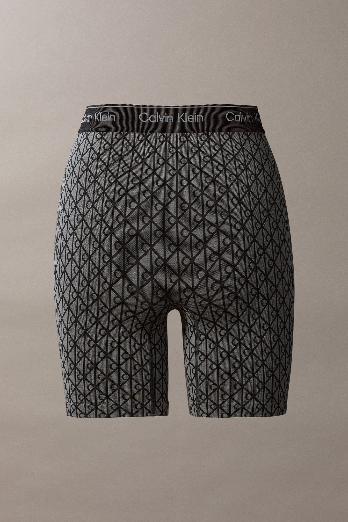 MID THIGH SHORTS SEAMLESS EMBLEM 2