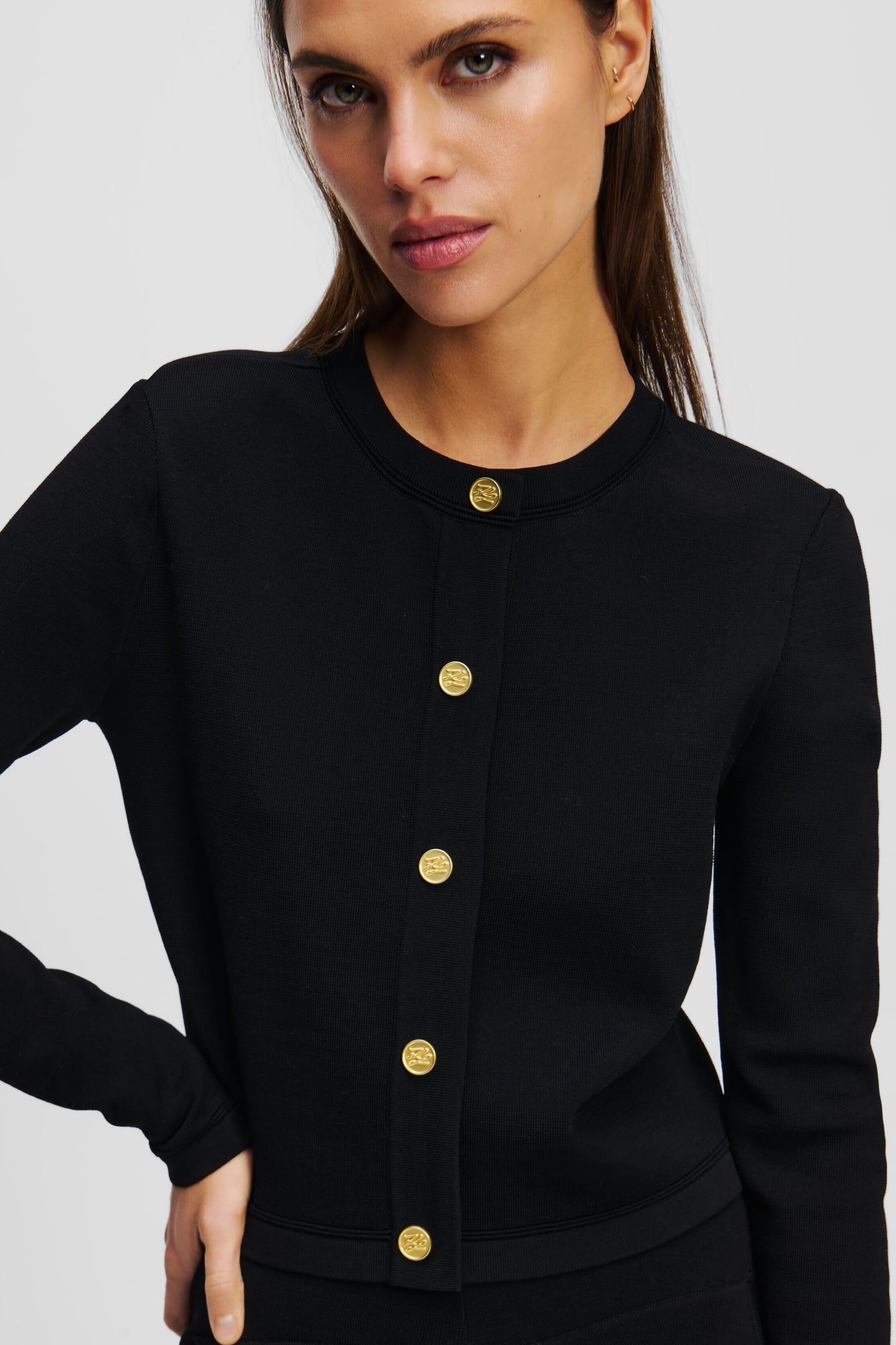 BUTTON CARDIGAN BLACK 6