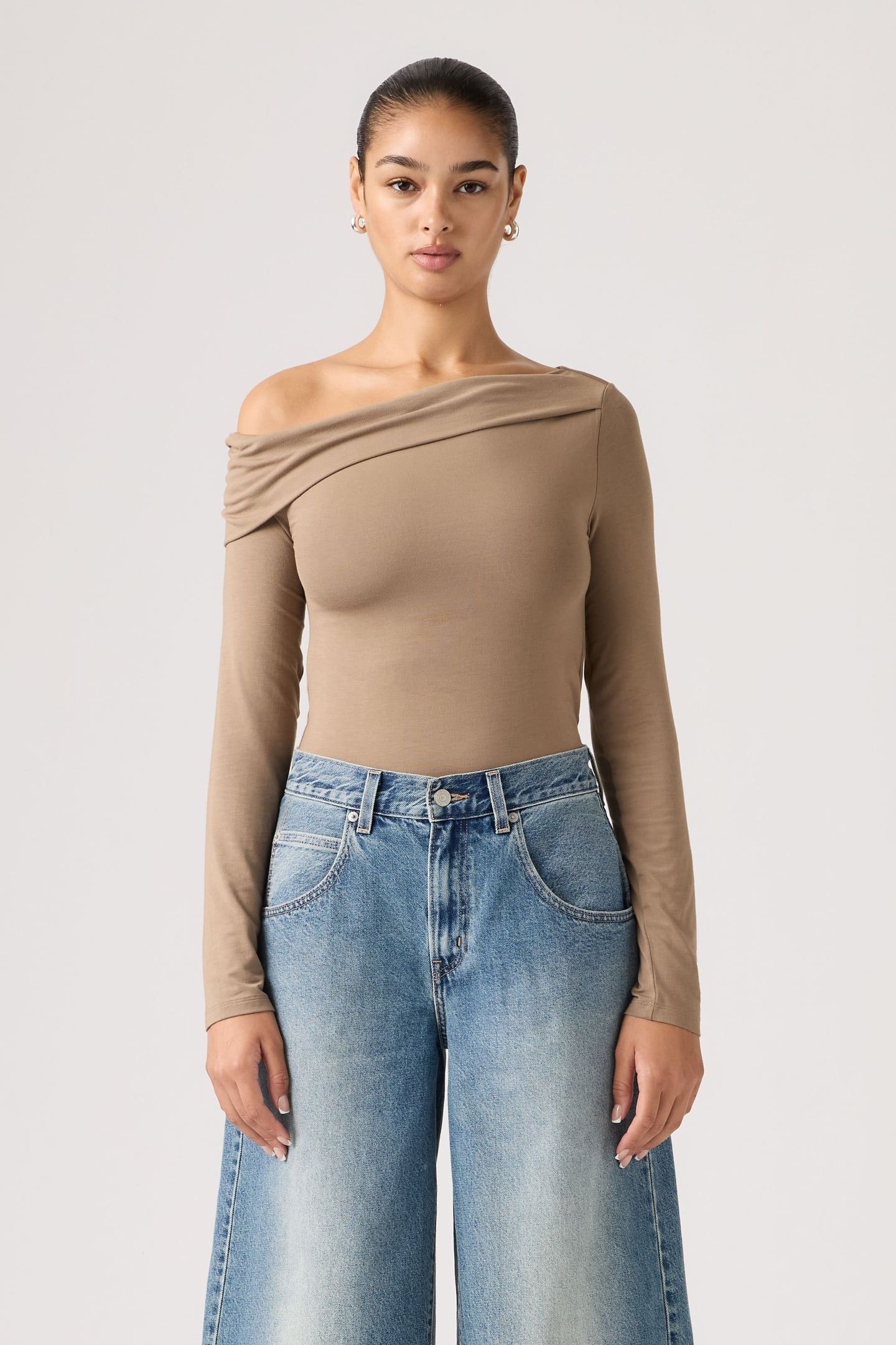 CLARA OFF SHOULDER LONG SLEEVE TOP 1