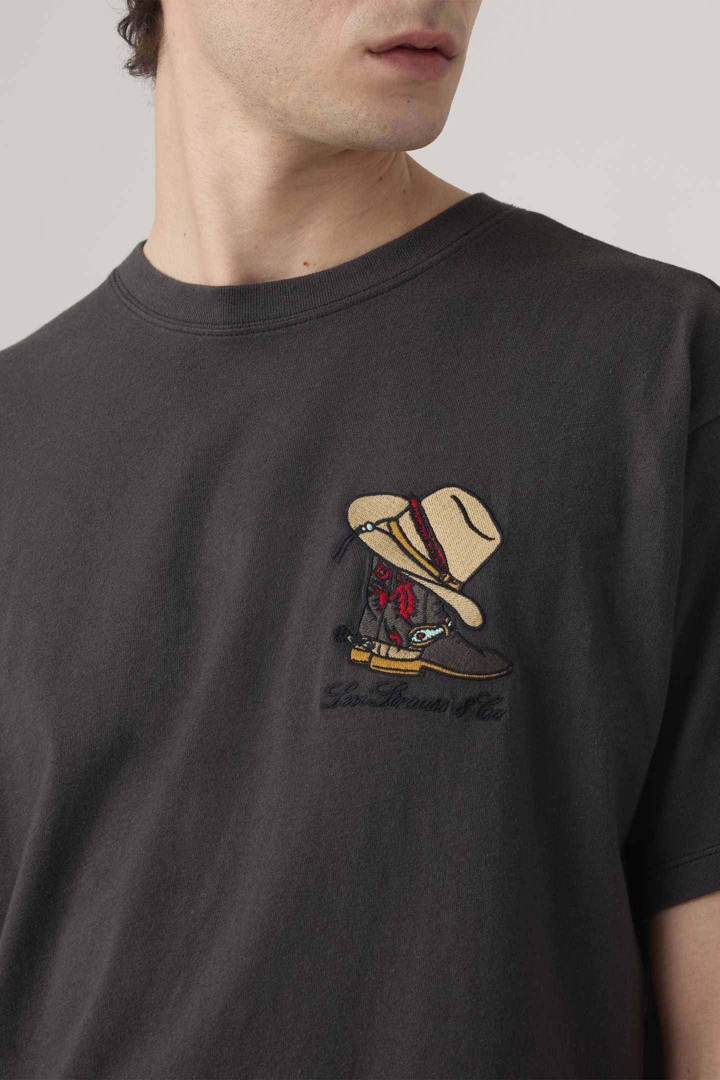 GRAPHIC VINTAGE FIT T-SHIRT 6