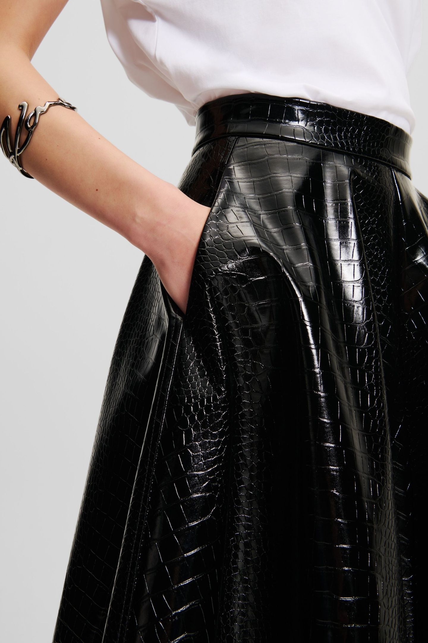 FAUX LEATHER CROC A LINE SKIRT BLACK 6