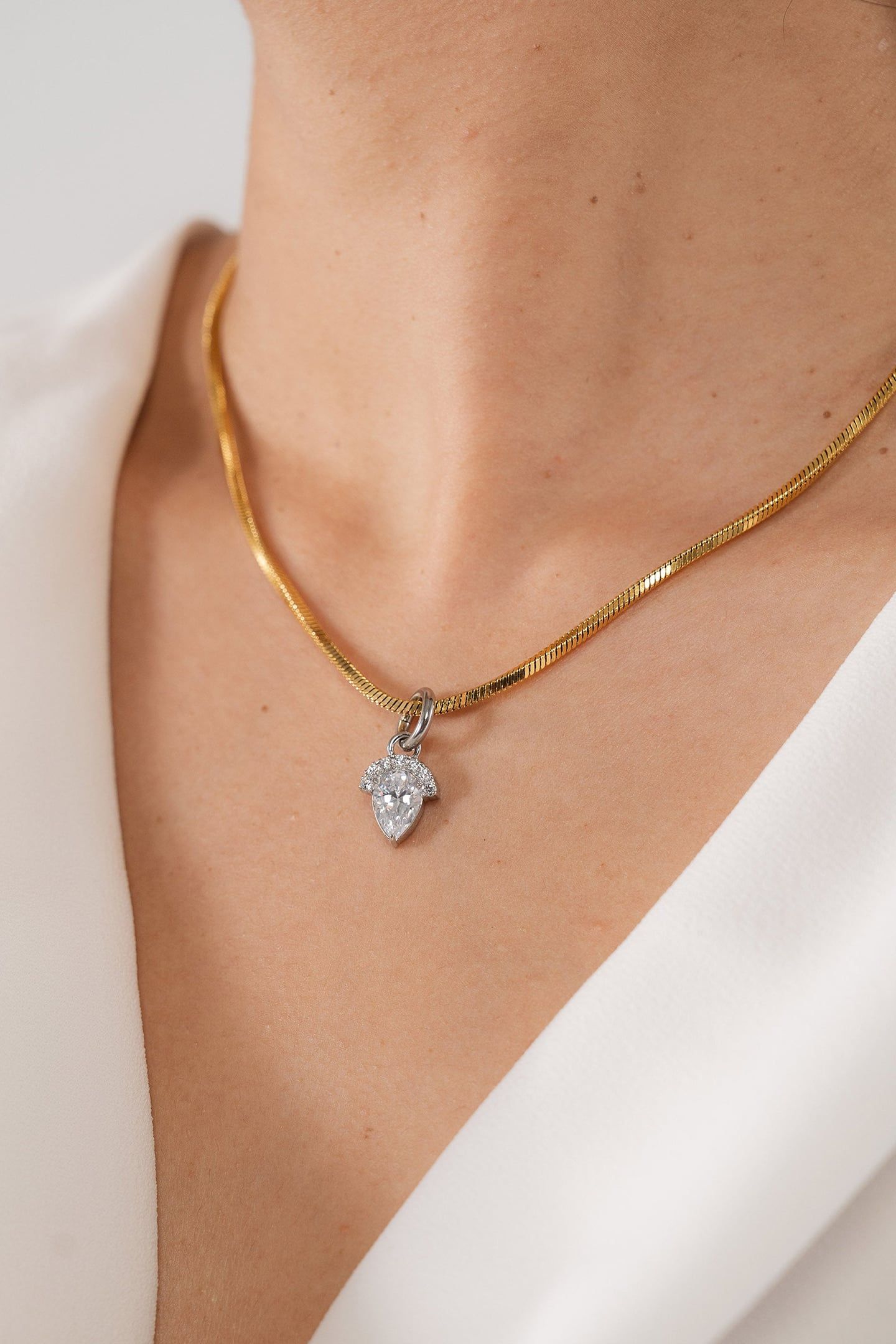 ETERNAL FLAME CHARM GOLD 2