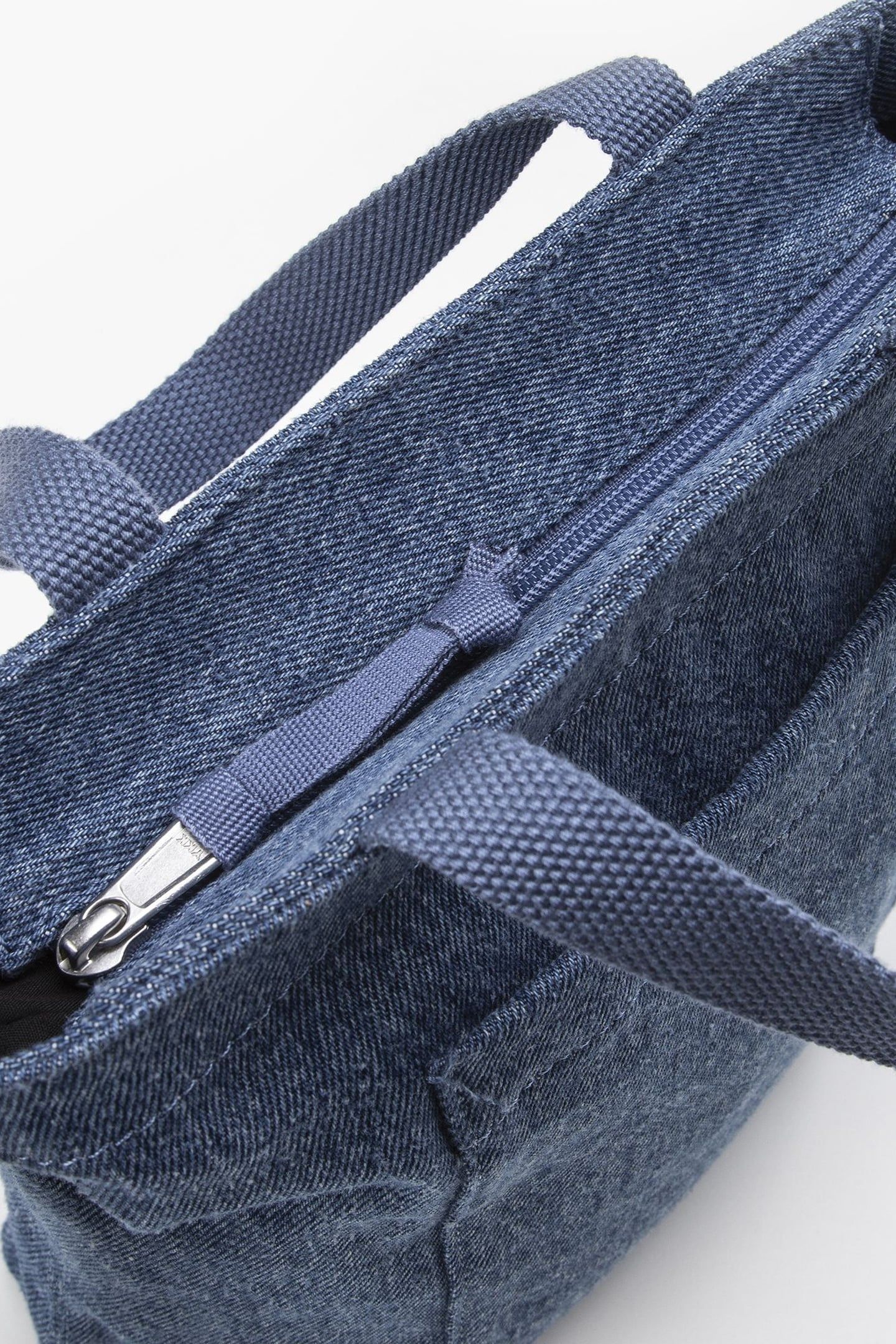 MINI ICON TOTE 3