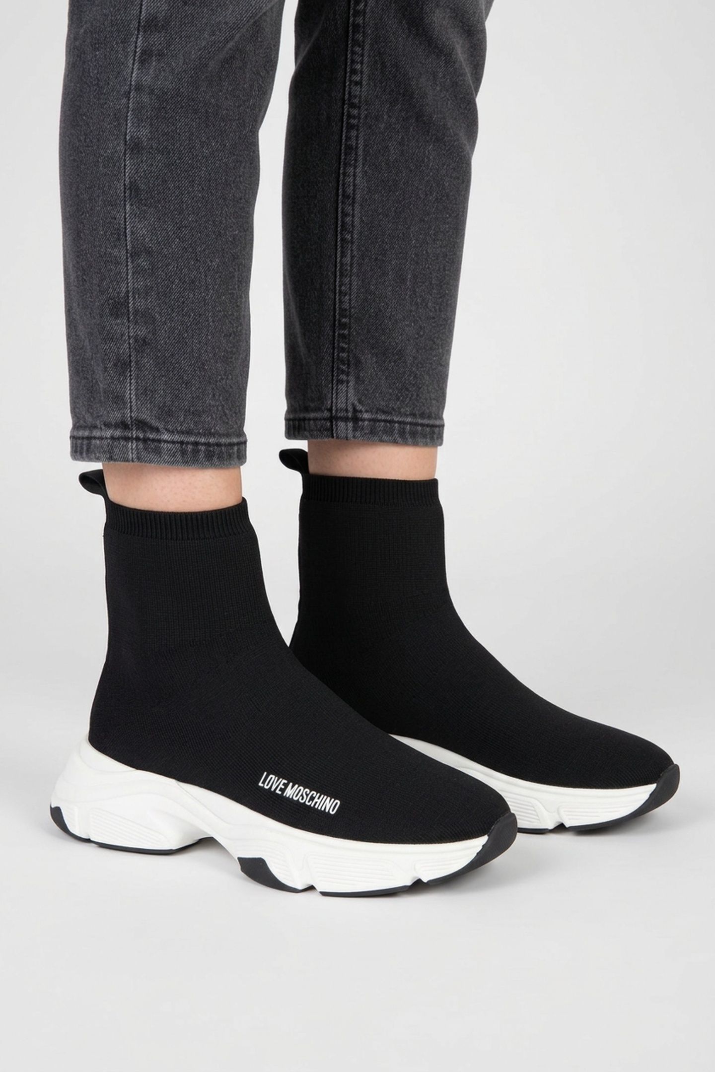 SNEAKERS BLACK 2