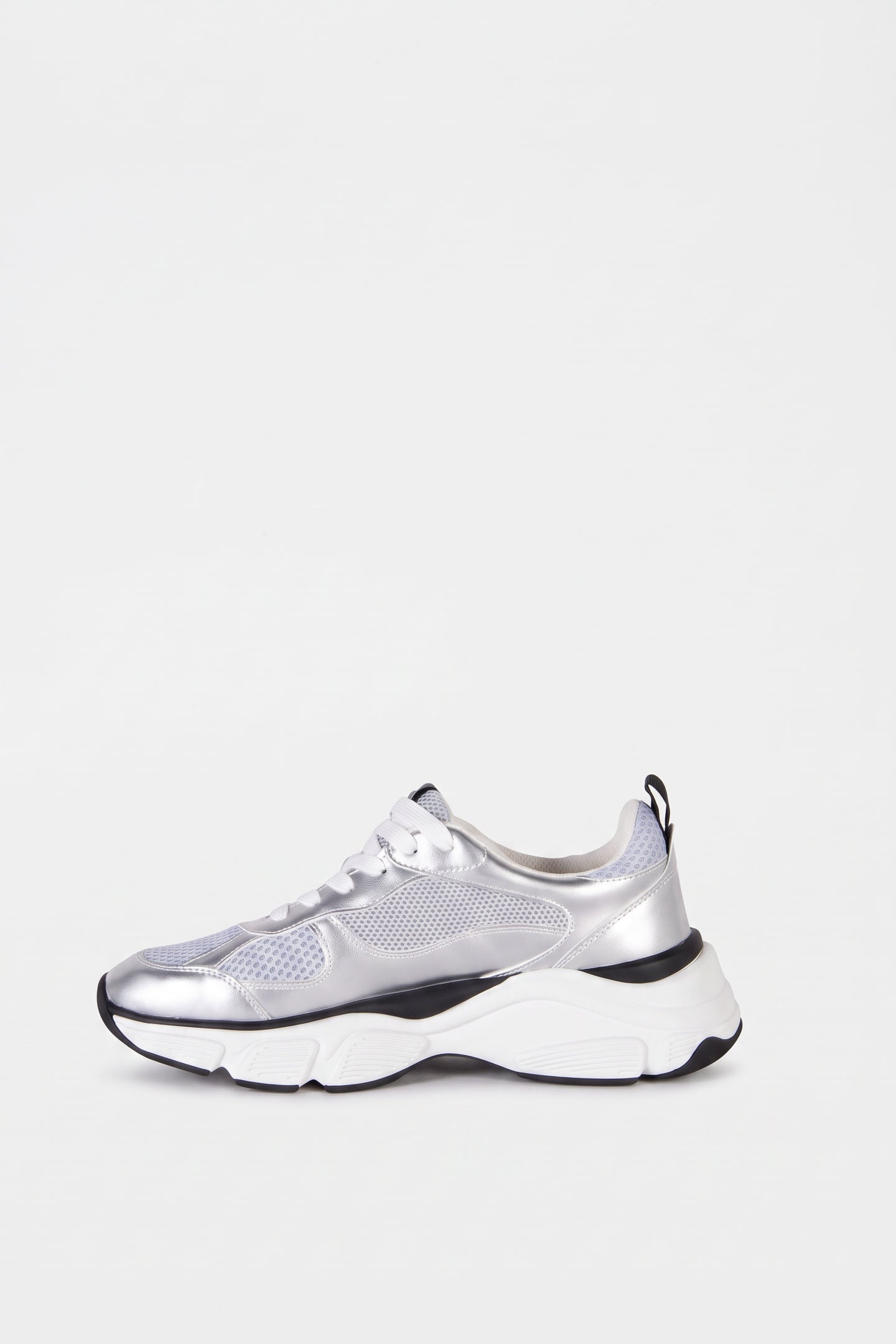 SNEAKERS SILVER 3