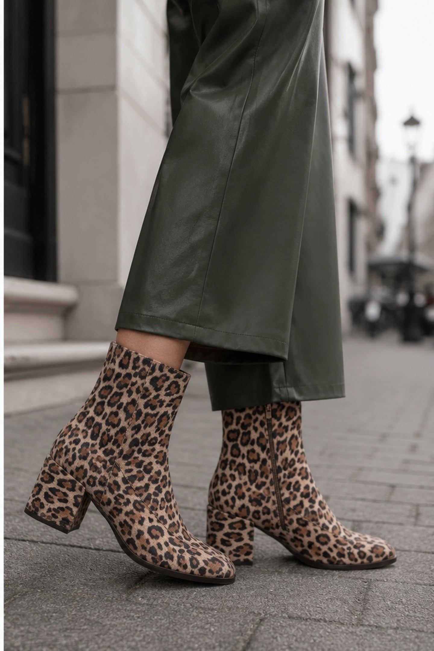 ARVIN LEOPARD BEIGE 3