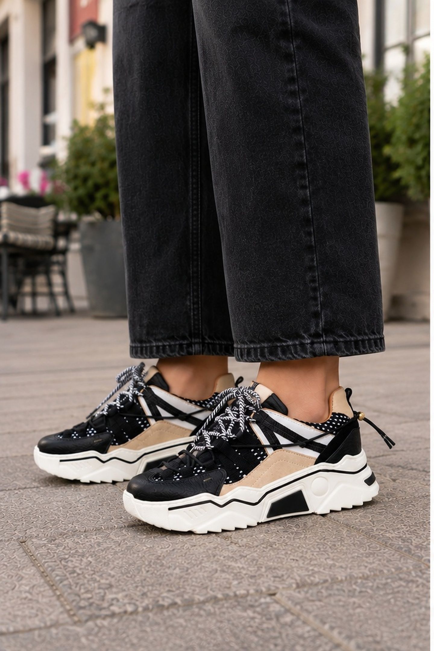 ORION BLACK / BEIGE 2