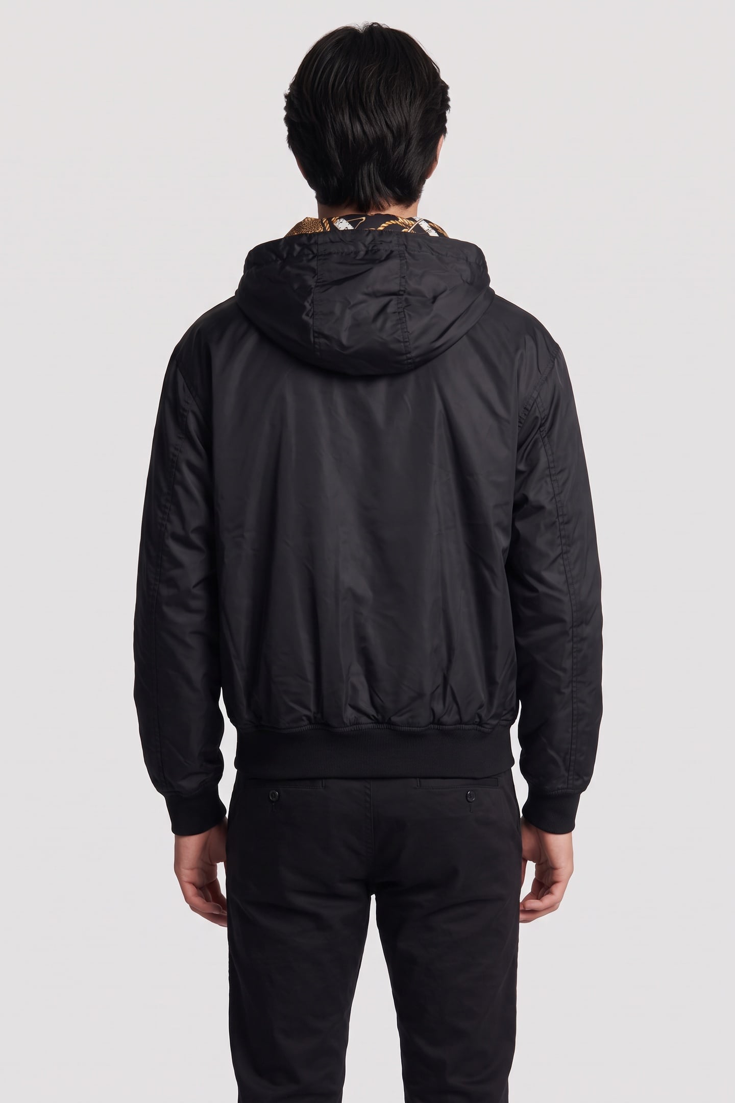 OUTERWEAR BLACK 2