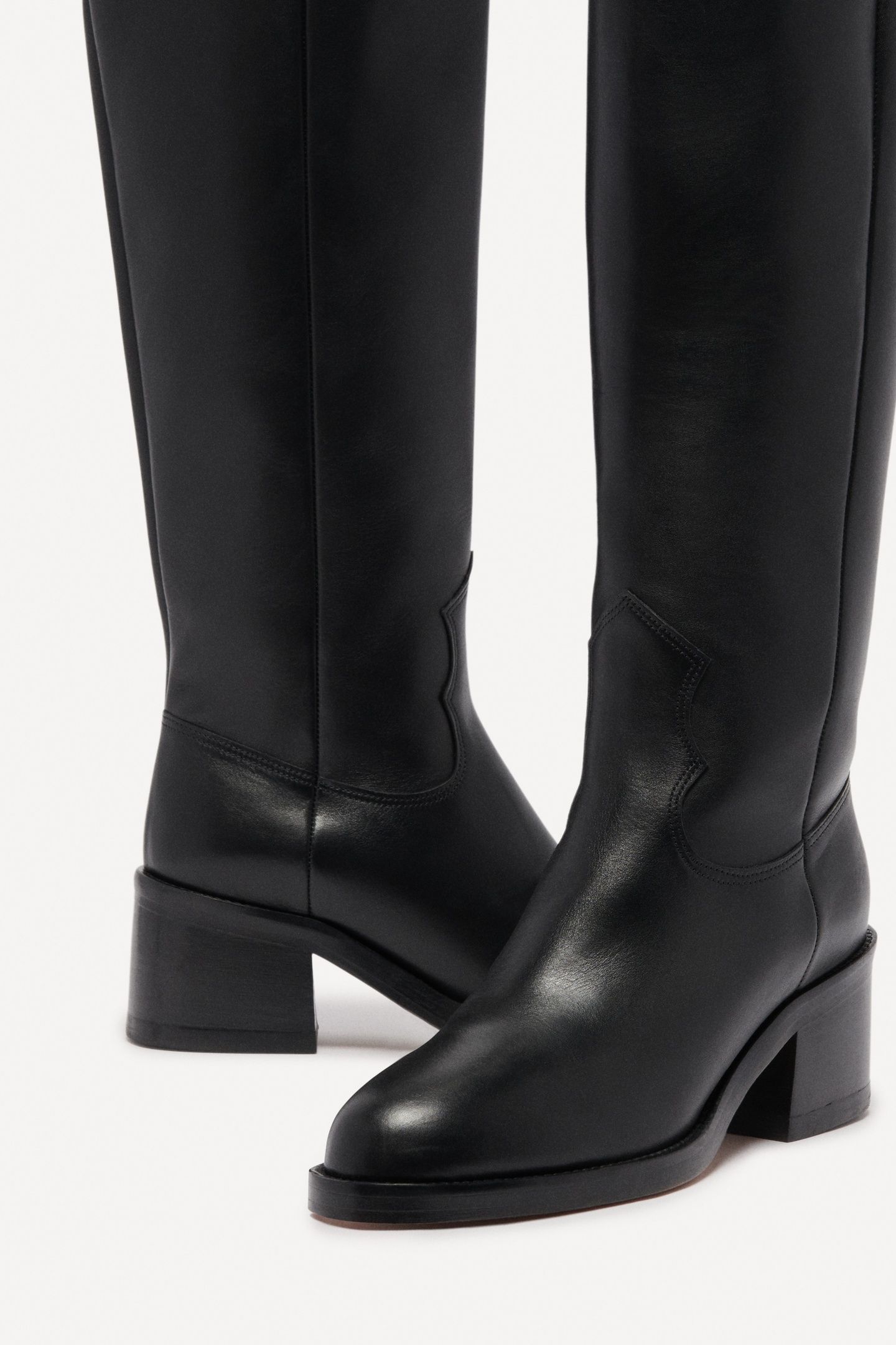 BOOTS BLACK 3