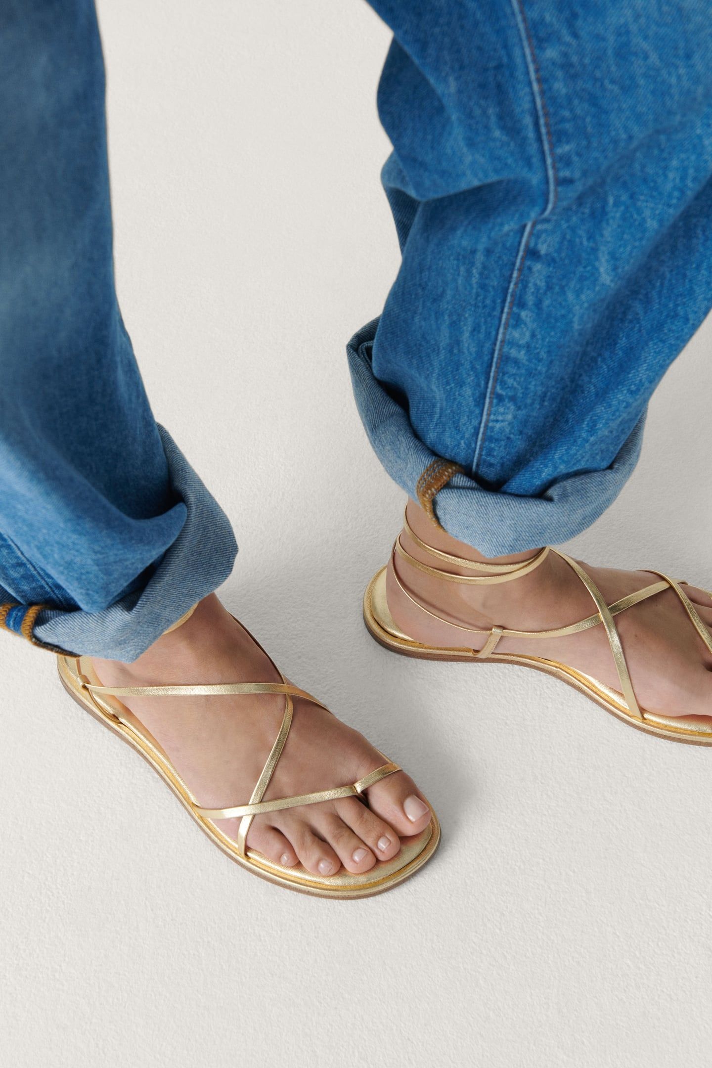 SANDALS GOLD 5