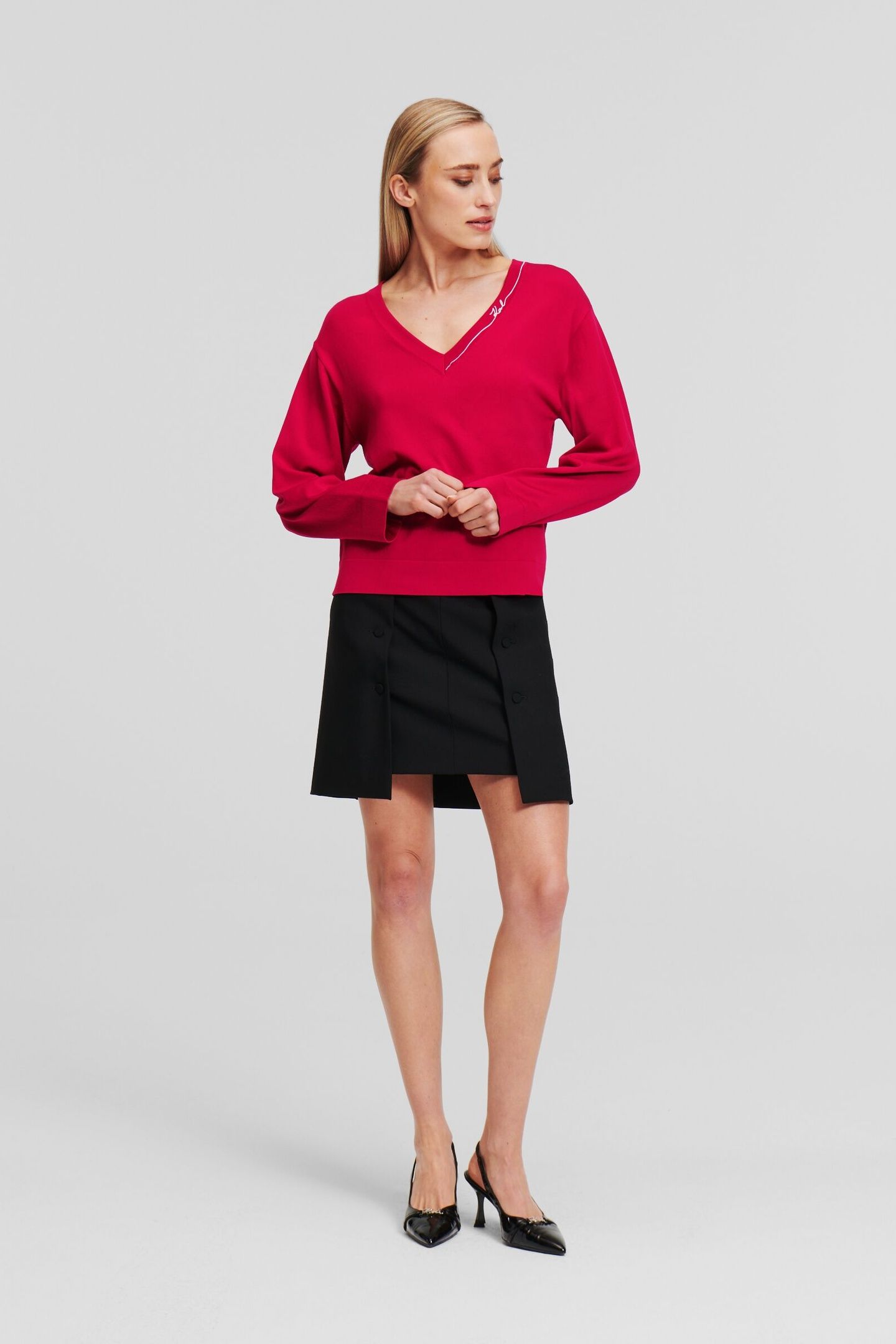LIGHT V-NECK KNIT SWEATER PERSIAN RED 3