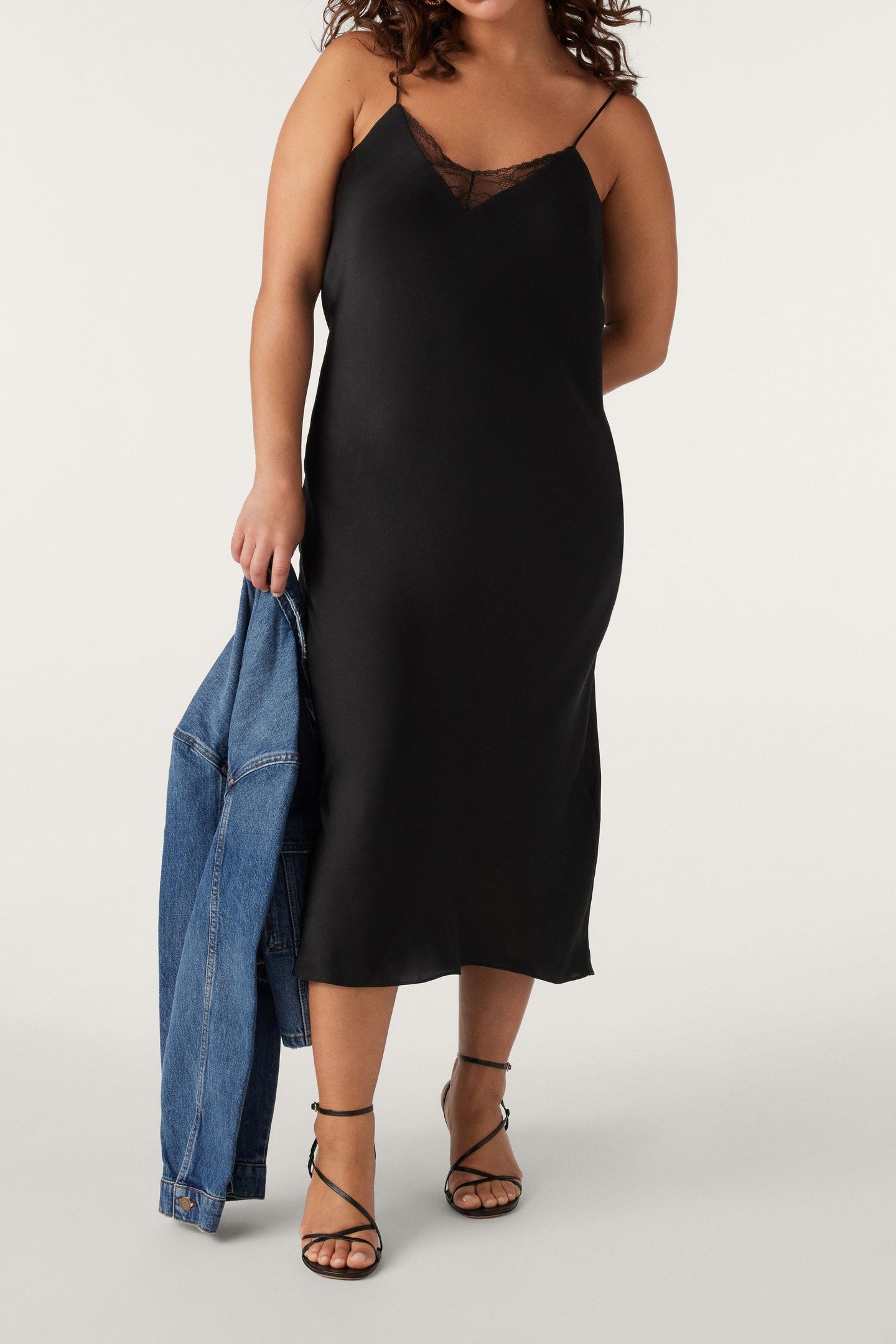 MID-LENGTH DRESS BLACK 1