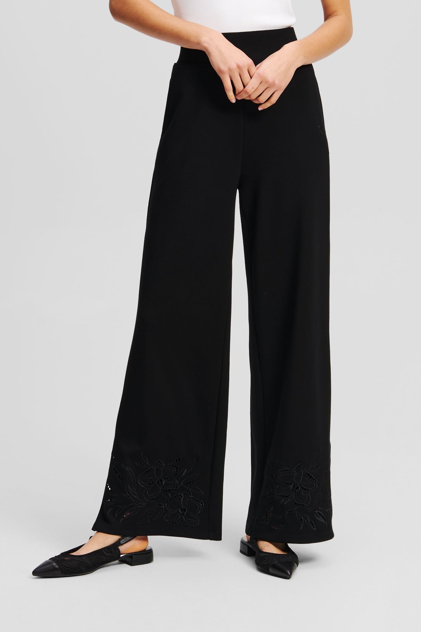 ORCHID EMBROIDERY SWEATPANTS BLACK 4