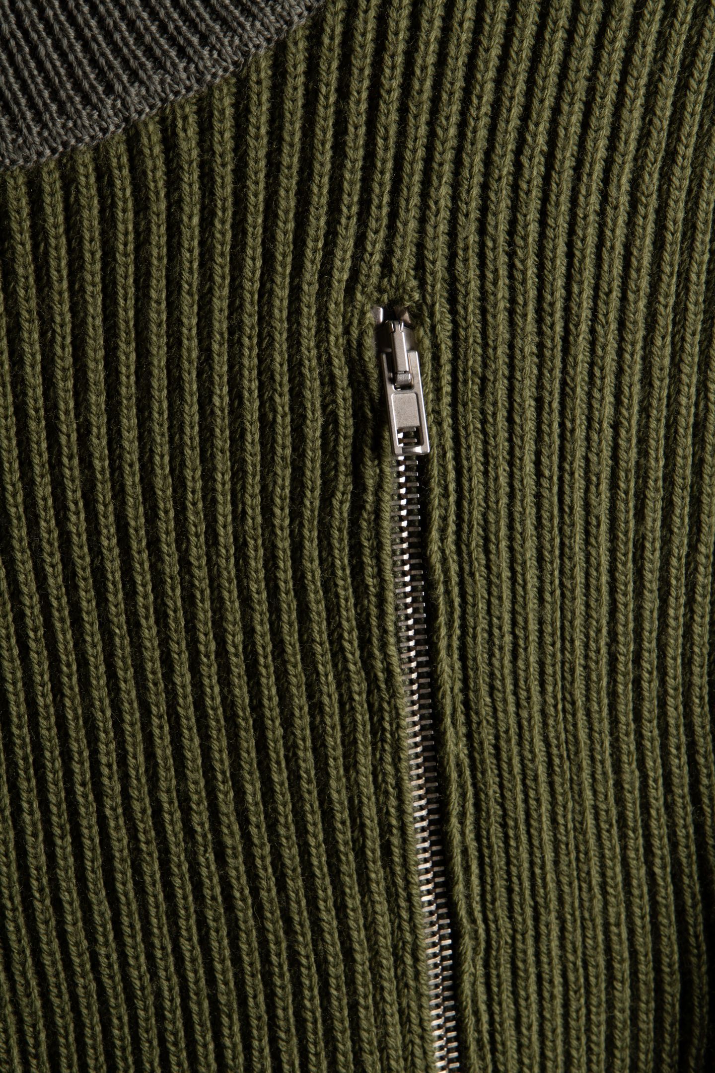 SLEEVELESS SHIRT WITH ZIP GREEN 4