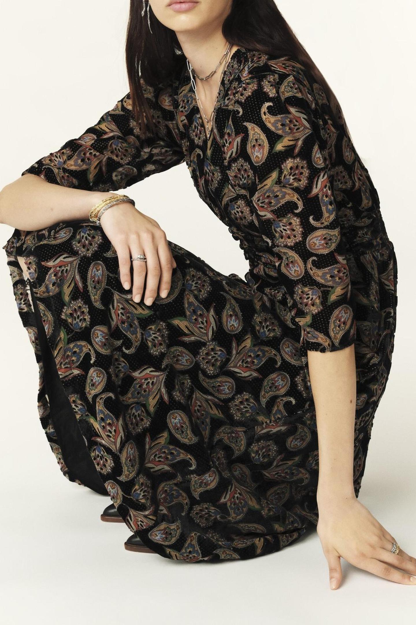 MID-LENGTH DRESS BLACK 3