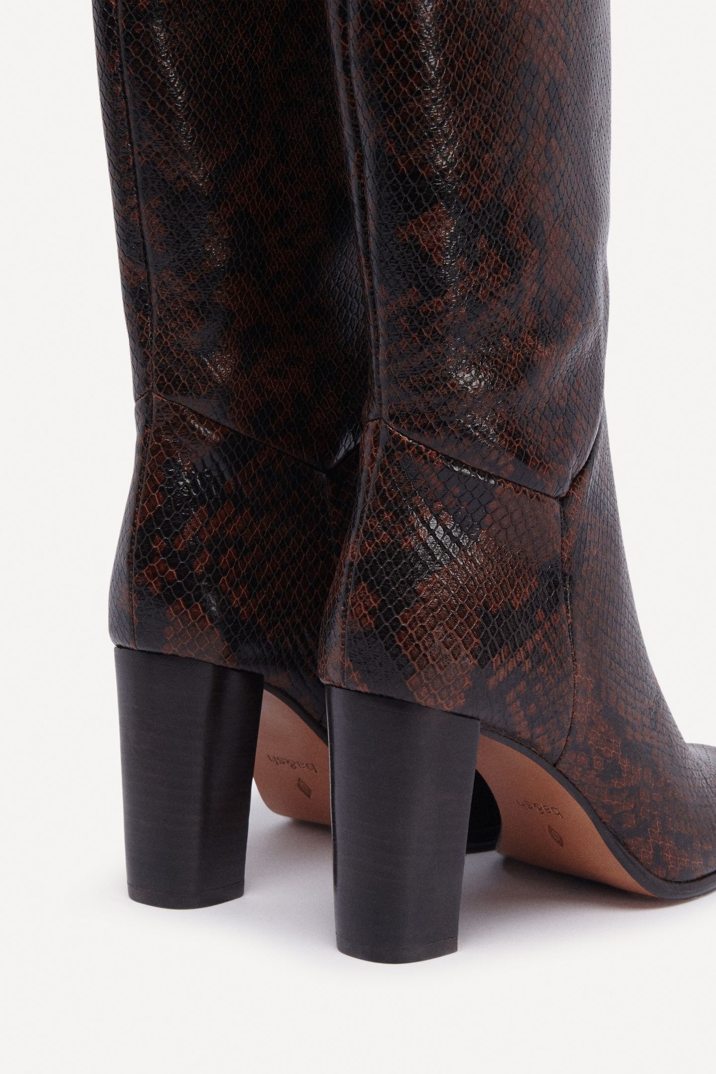 BOOTS PYTHON 4