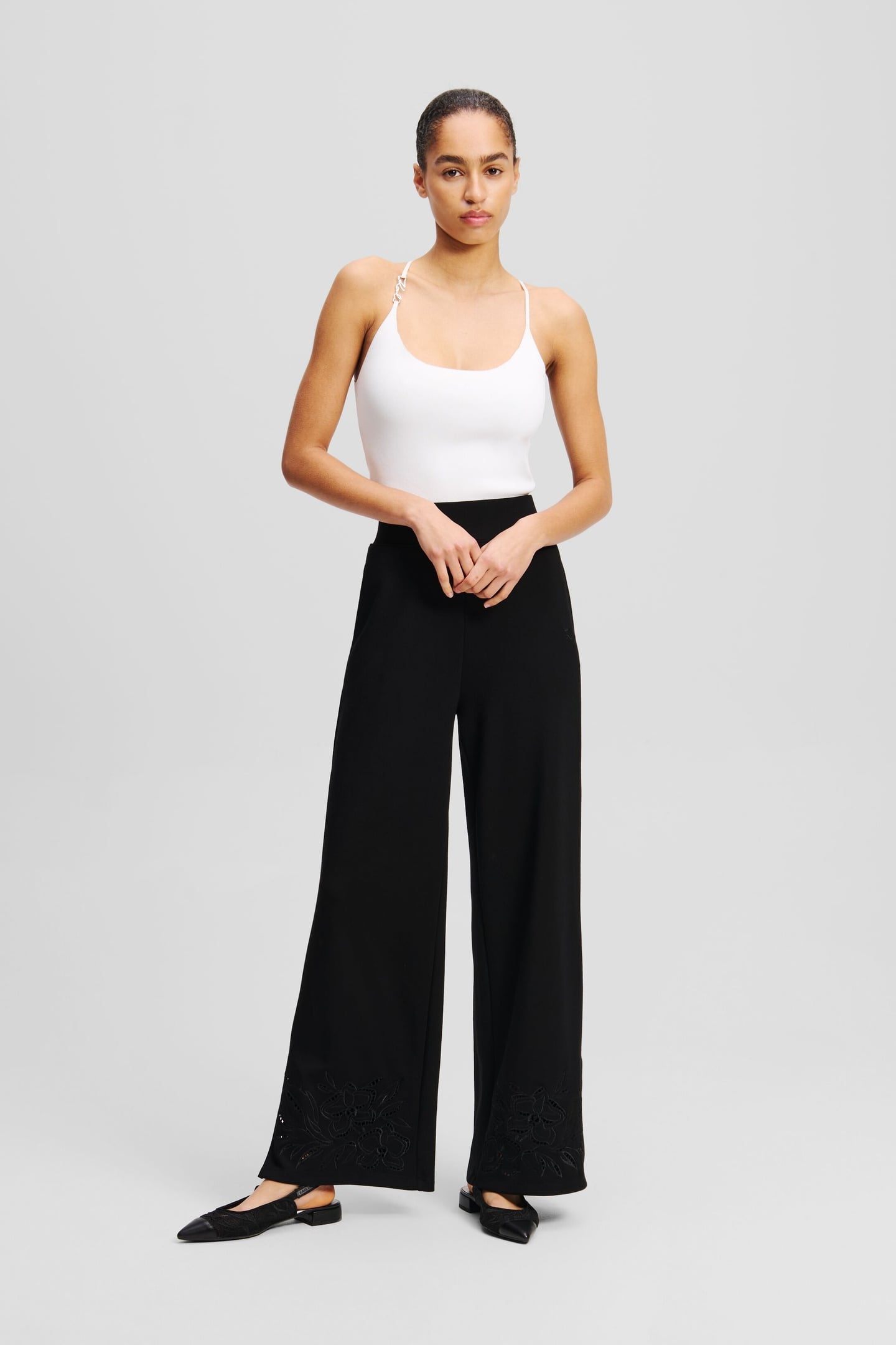 ORCHID EMBROIDERY SWEATPANTS BLACK 1