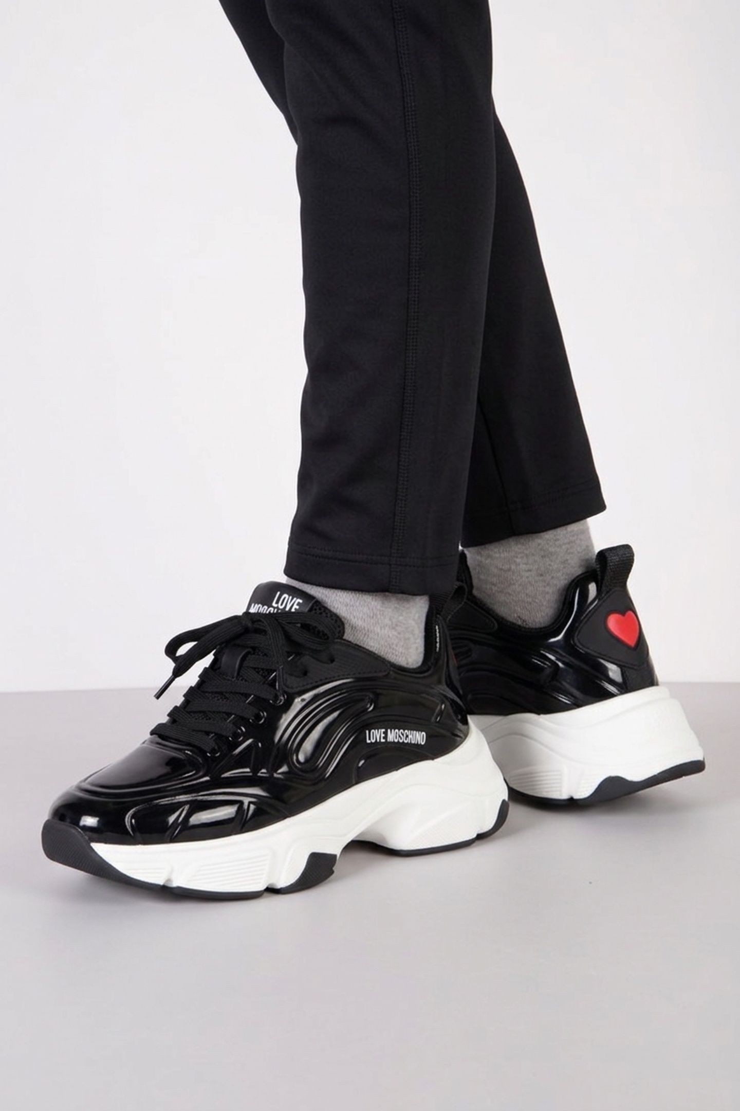SNEAKERS BLACK 2