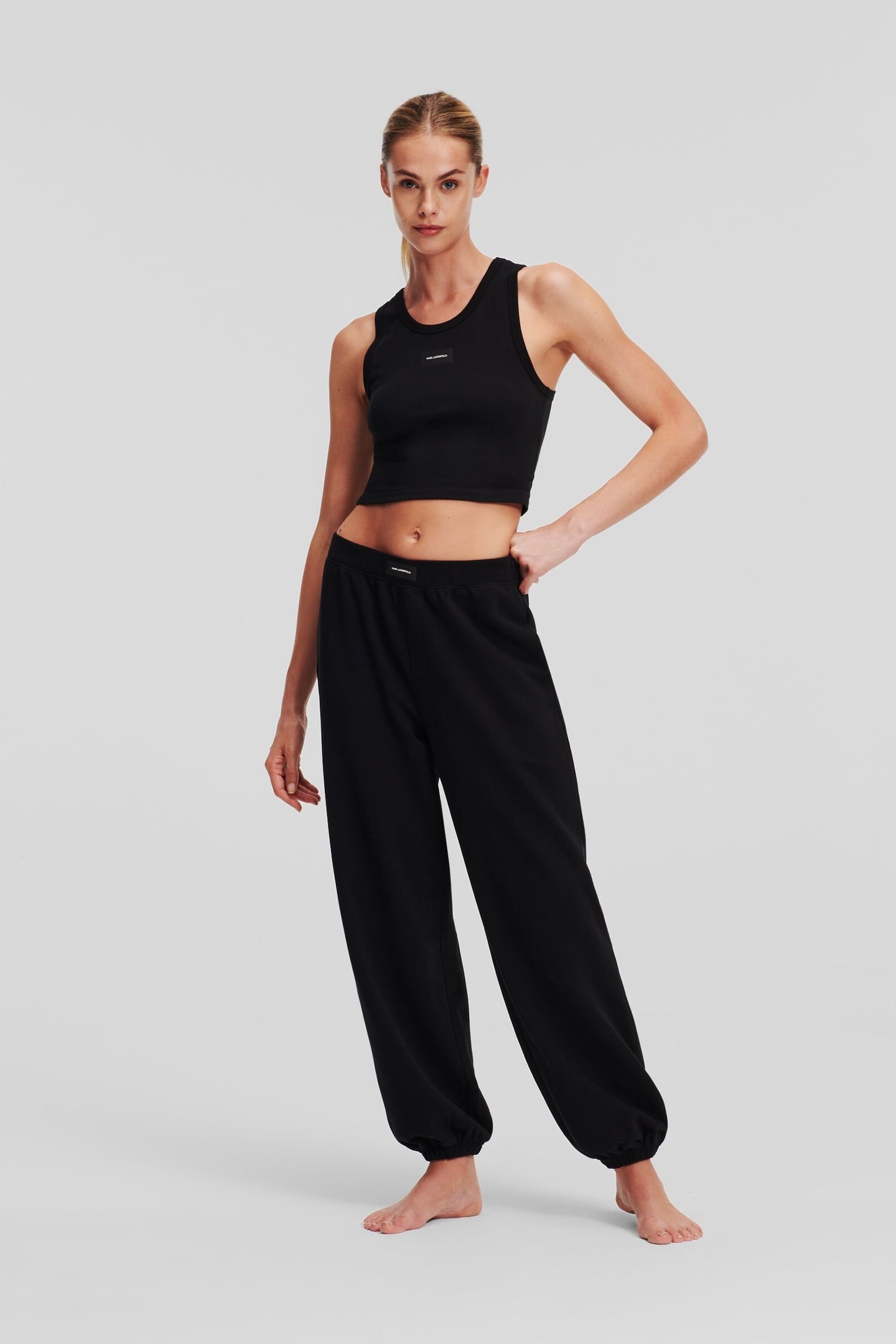 ESSENTIAL LOGO CUFFED JOGGERS BLACK 1